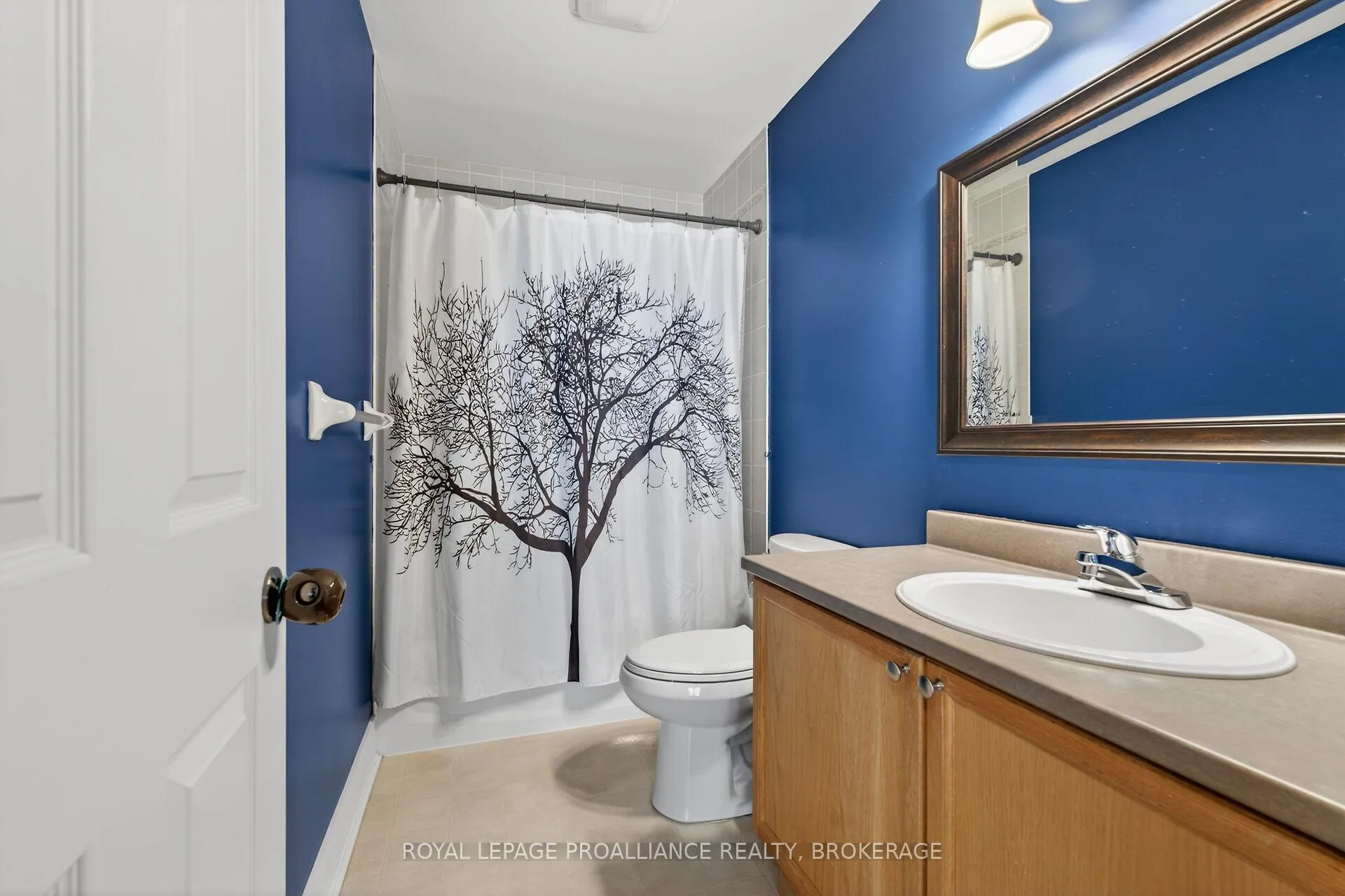 Photo 29 of 462 Weston Crescent, Kingston, East Gardiners Rd — HOMEH