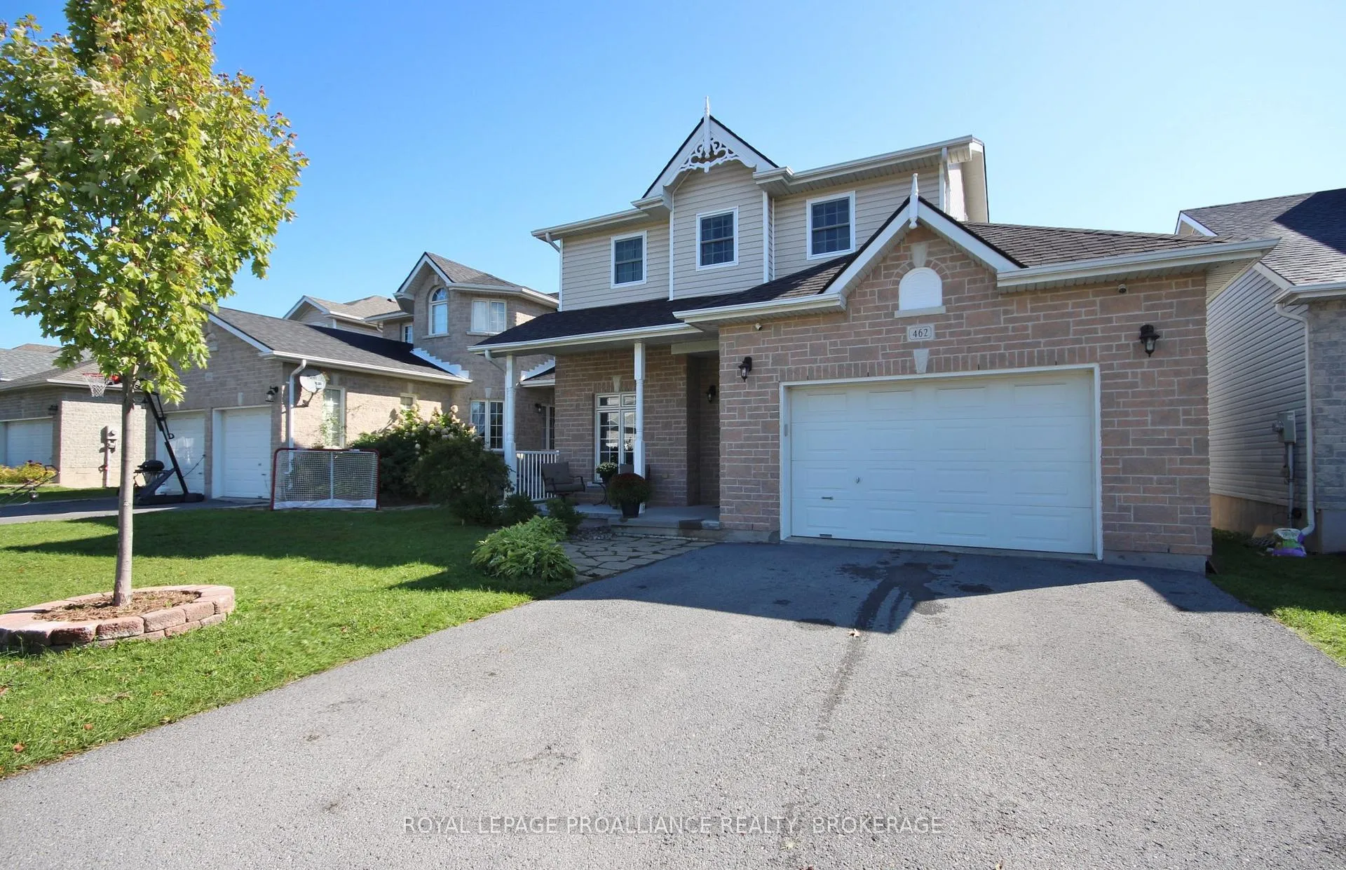 Photo 41 of 462 Weston Crescent, Kingston, East Gardiners Rd — HOMEH