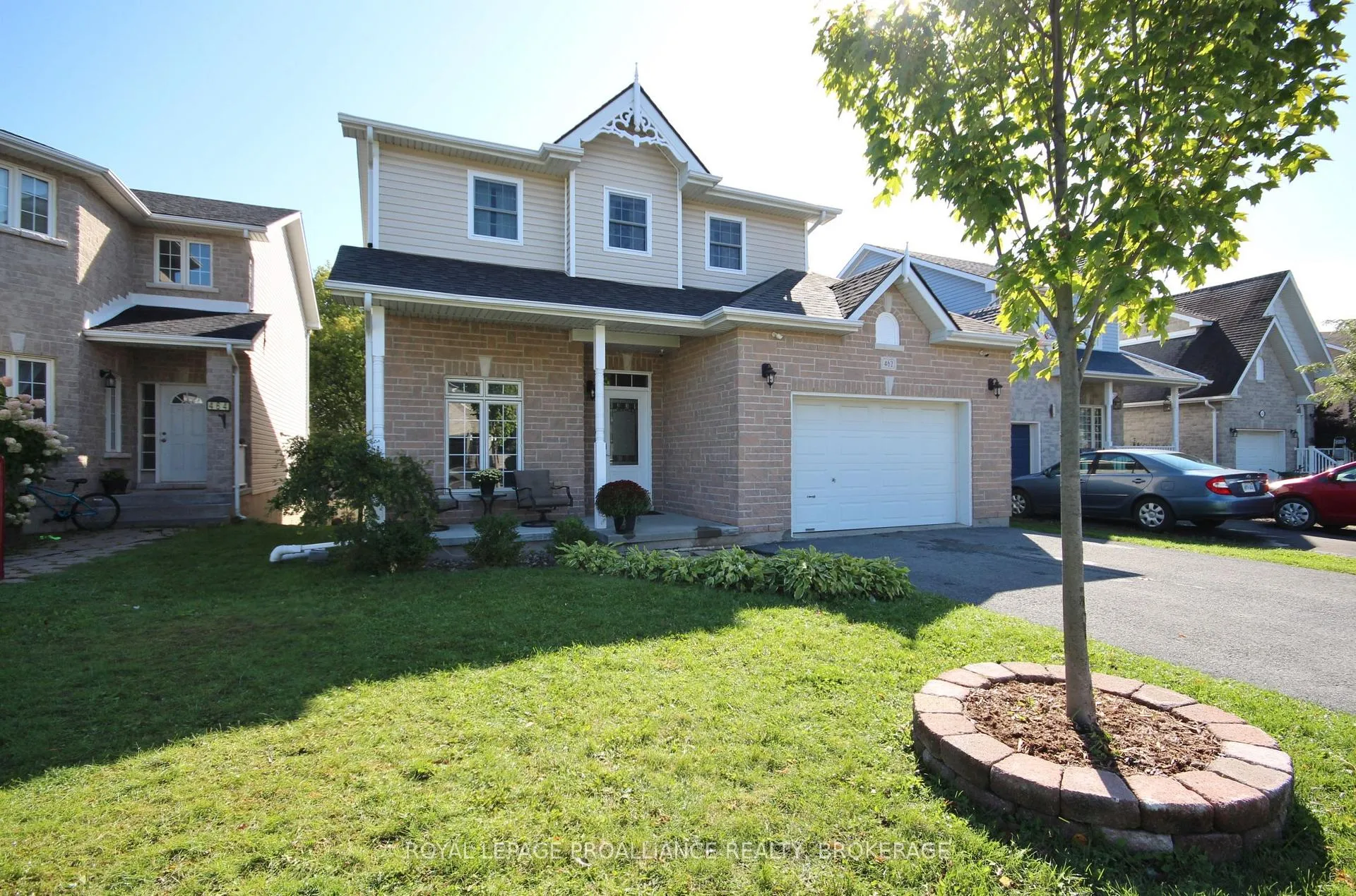 Photo 42 of 462 Weston Crescent, Kingston, East Gardiners Rd — HOMEH