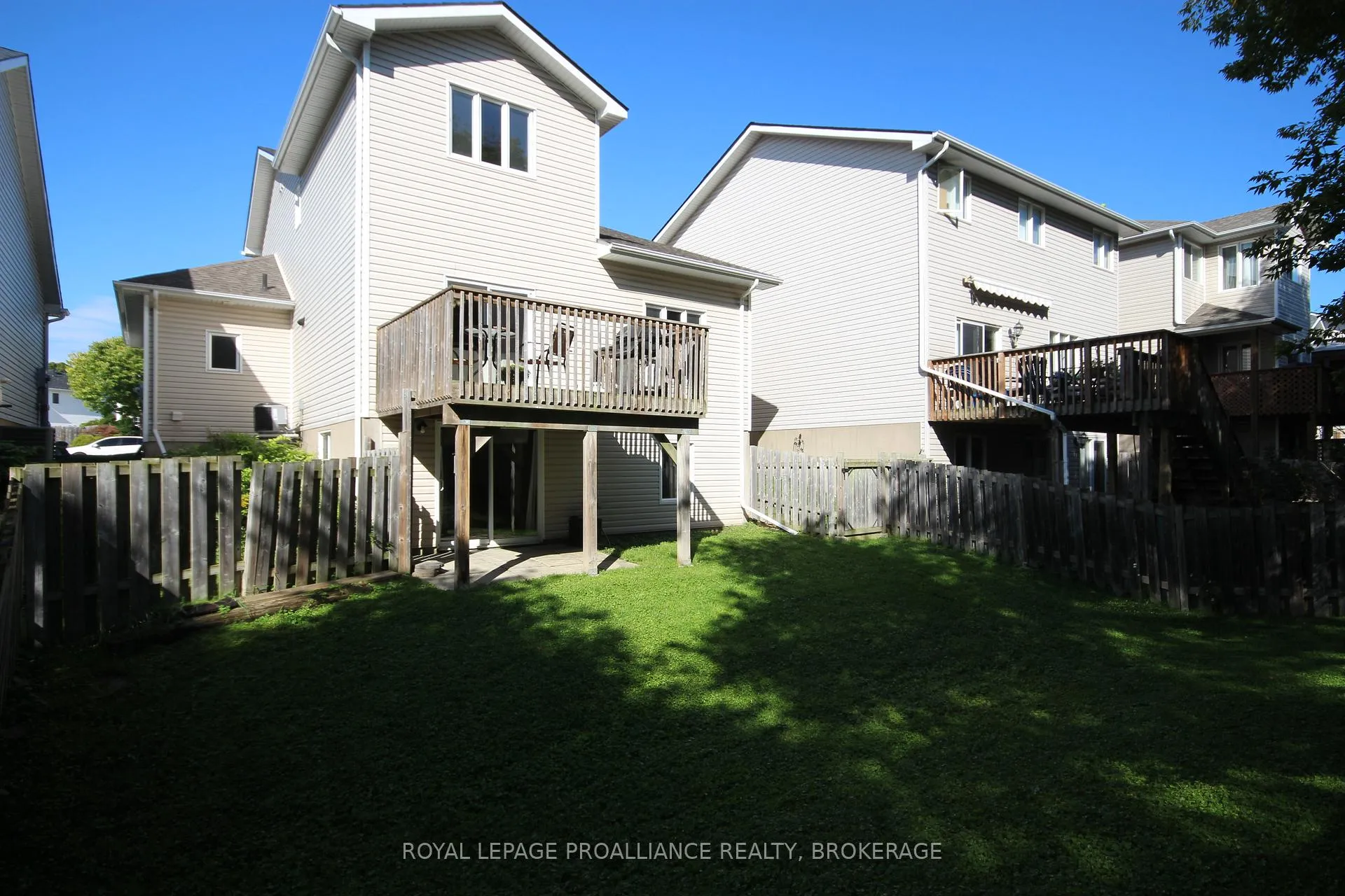 Photo 45 of 462 Weston Crescent, Kingston, East Gardiners Rd — HOMEH