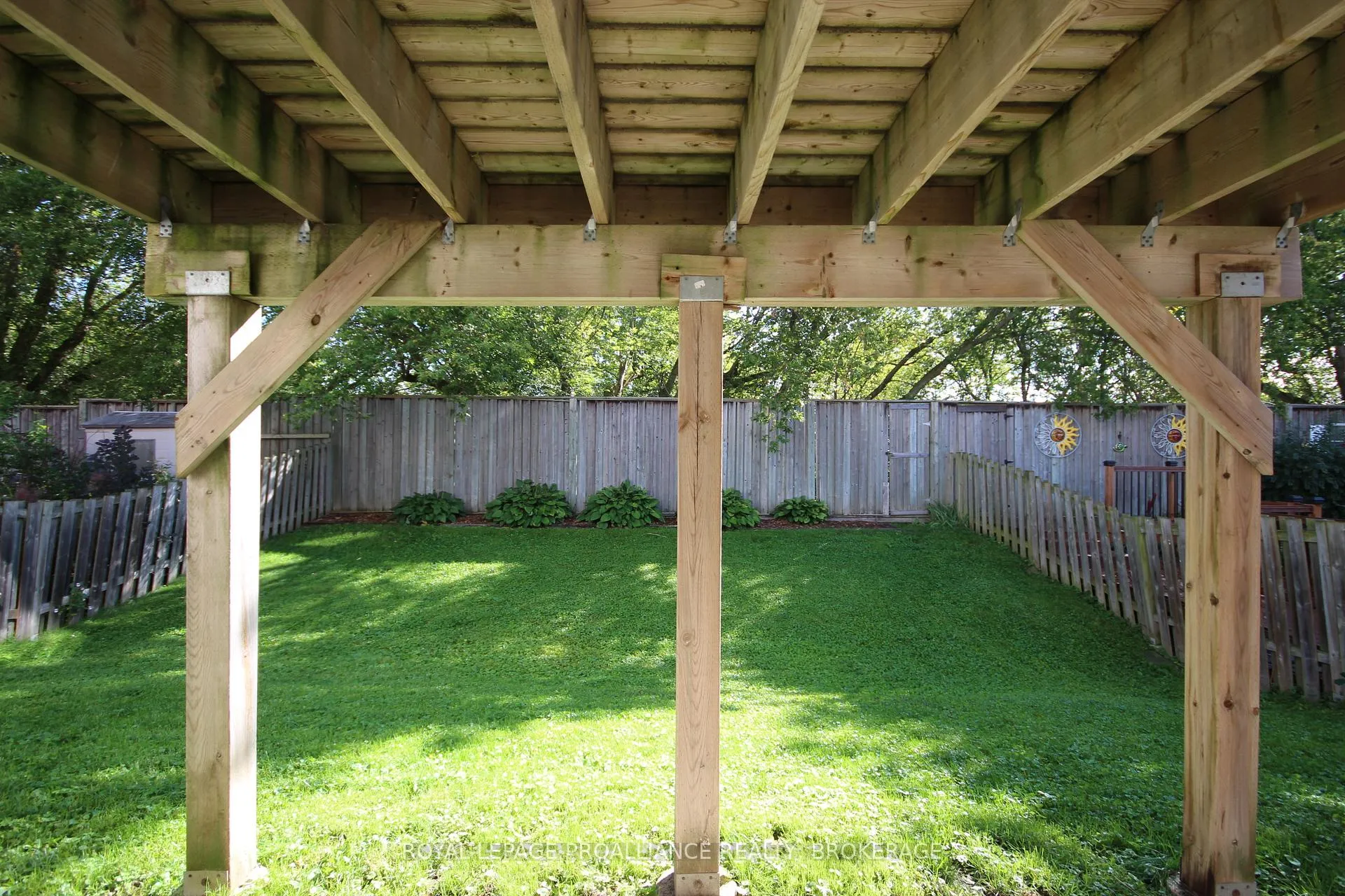 Photo 46 of 462 Weston Crescent, Kingston, East Gardiners Rd — HOMEH