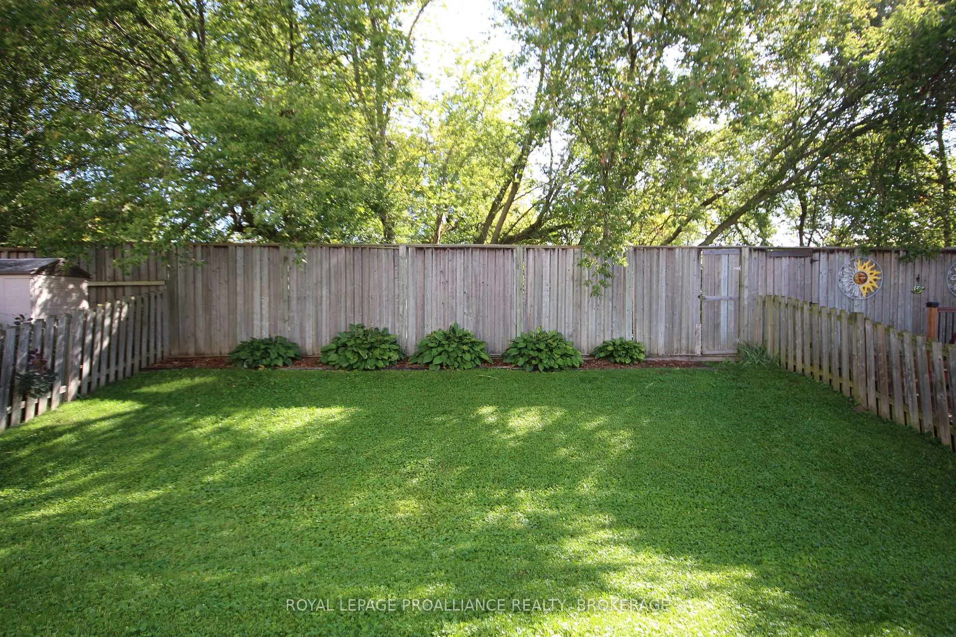 Photo 47 of 462 Weston Crescent, Kingston, East Gardiners Rd — HOMEH