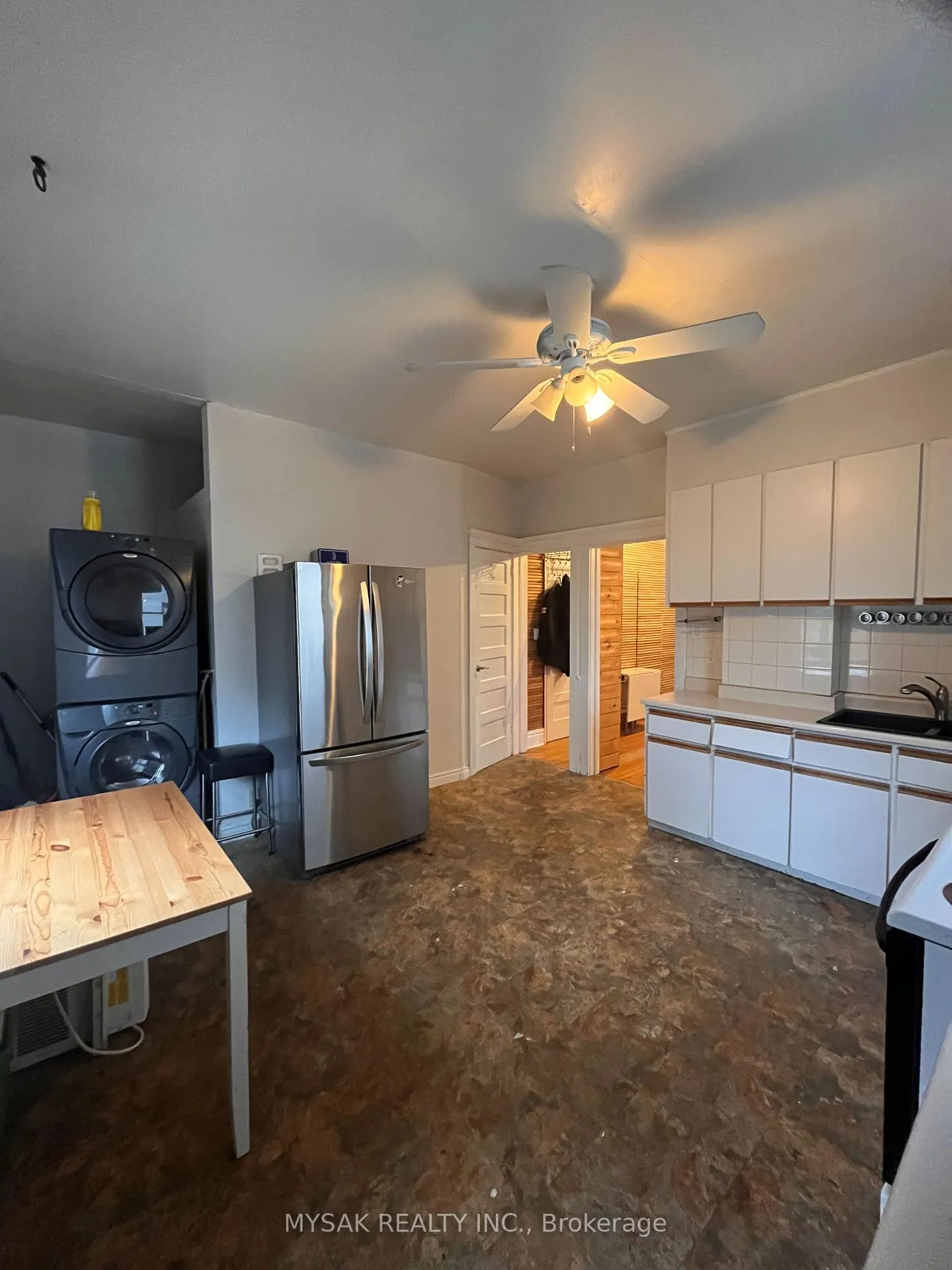 Photo 3 of 269 Sammon Avenue, Toronto, Danforth Village-East York — HOMEH