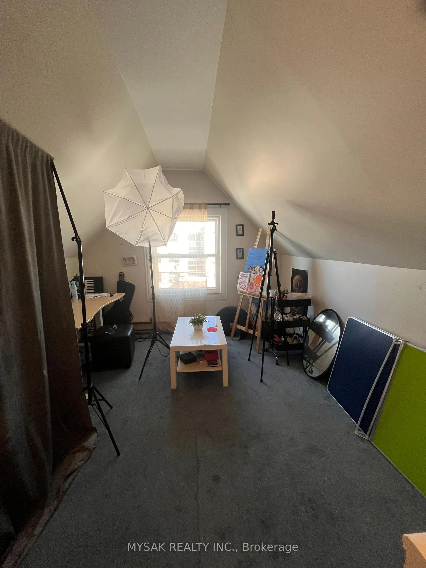 Photo 11 of 269 Sammon Avenue, Toronto, Danforth Village-East York — HOMEH