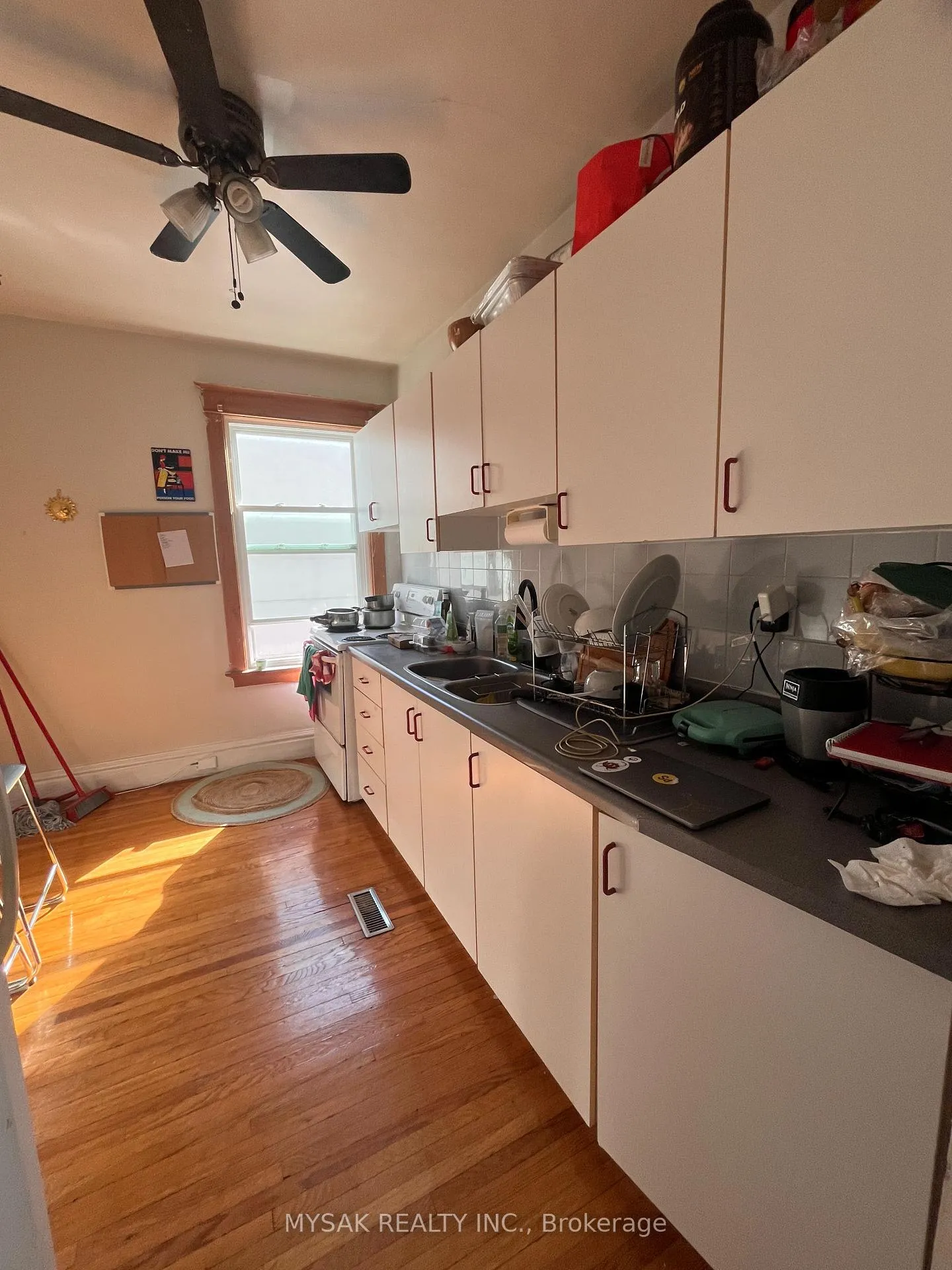 Photo 13 of 269 Sammon Avenue, Toronto, Danforth Village-East York — HOMEH