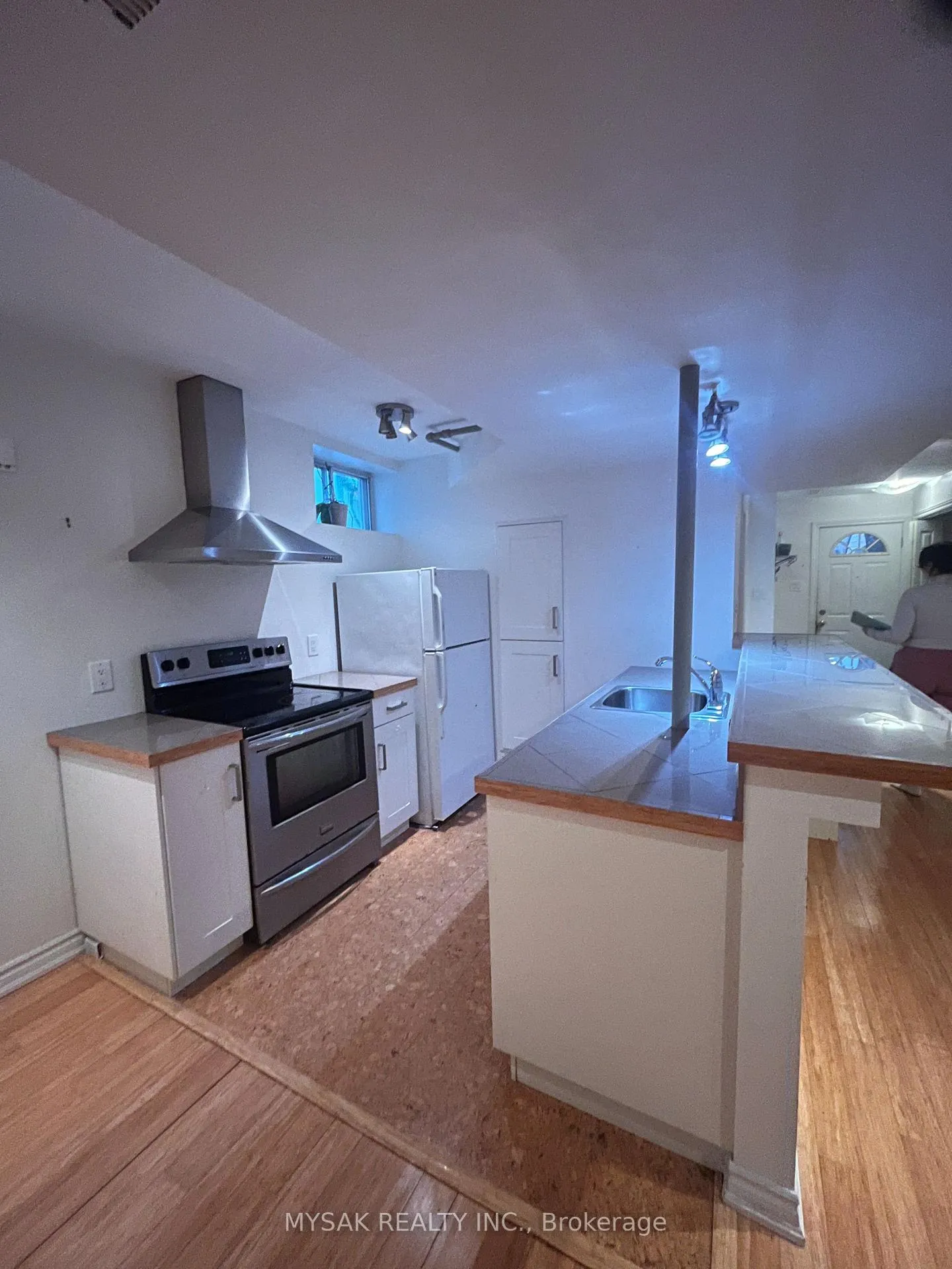 Photo 16 of 269 Sammon Avenue, Toronto, Danforth Village-East York — HOMEH