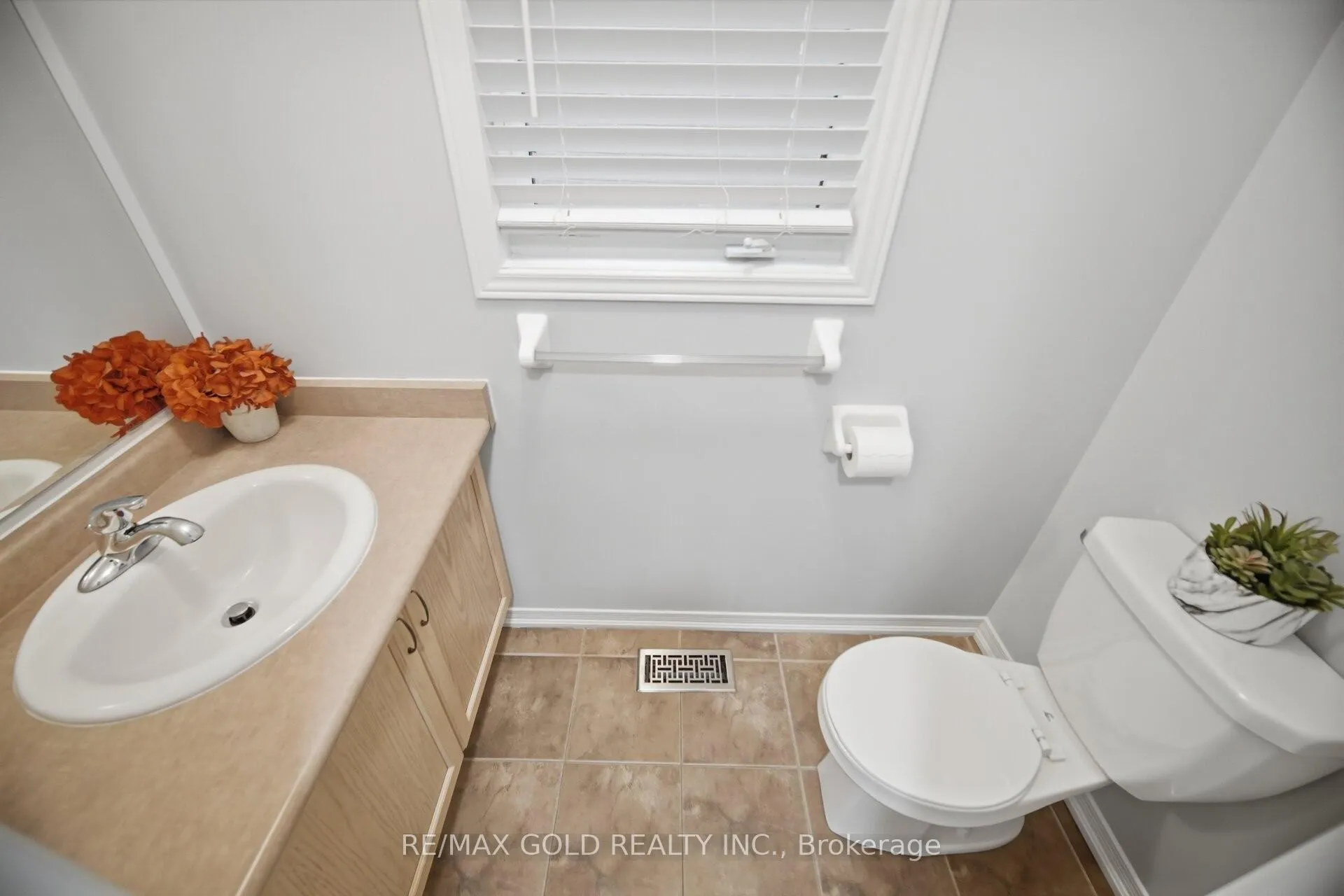 Photo 12 of 80 Pomell Trail, Brampton, Bram East — HOMEH