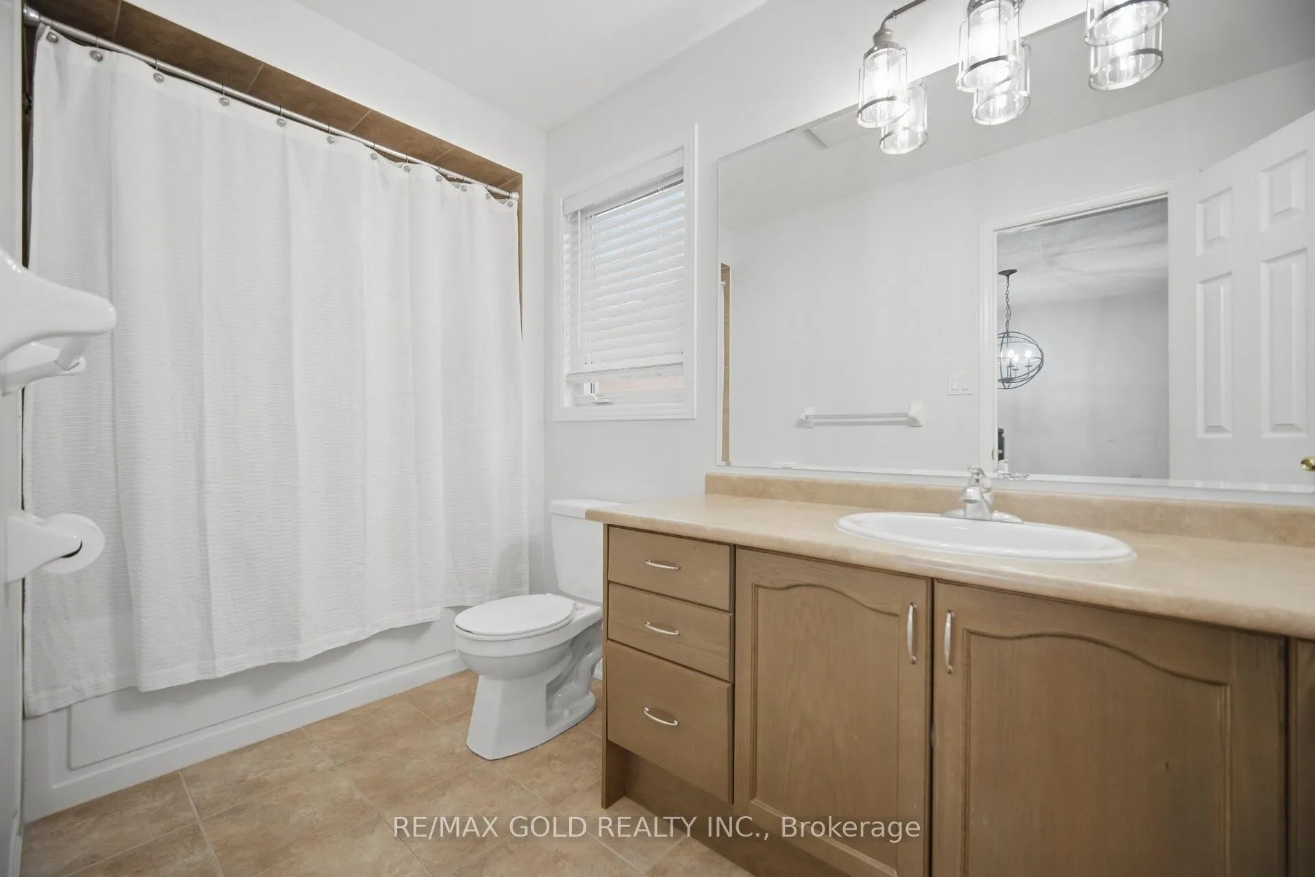 Photo 19 of 80 Pomell Trail, Brampton, Bram East — HOMEH
