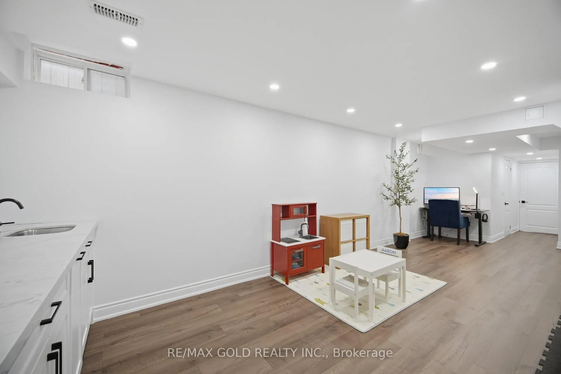 Photo 21 of 80 Pomell Trail, Brampton, Bram East — HOMEH