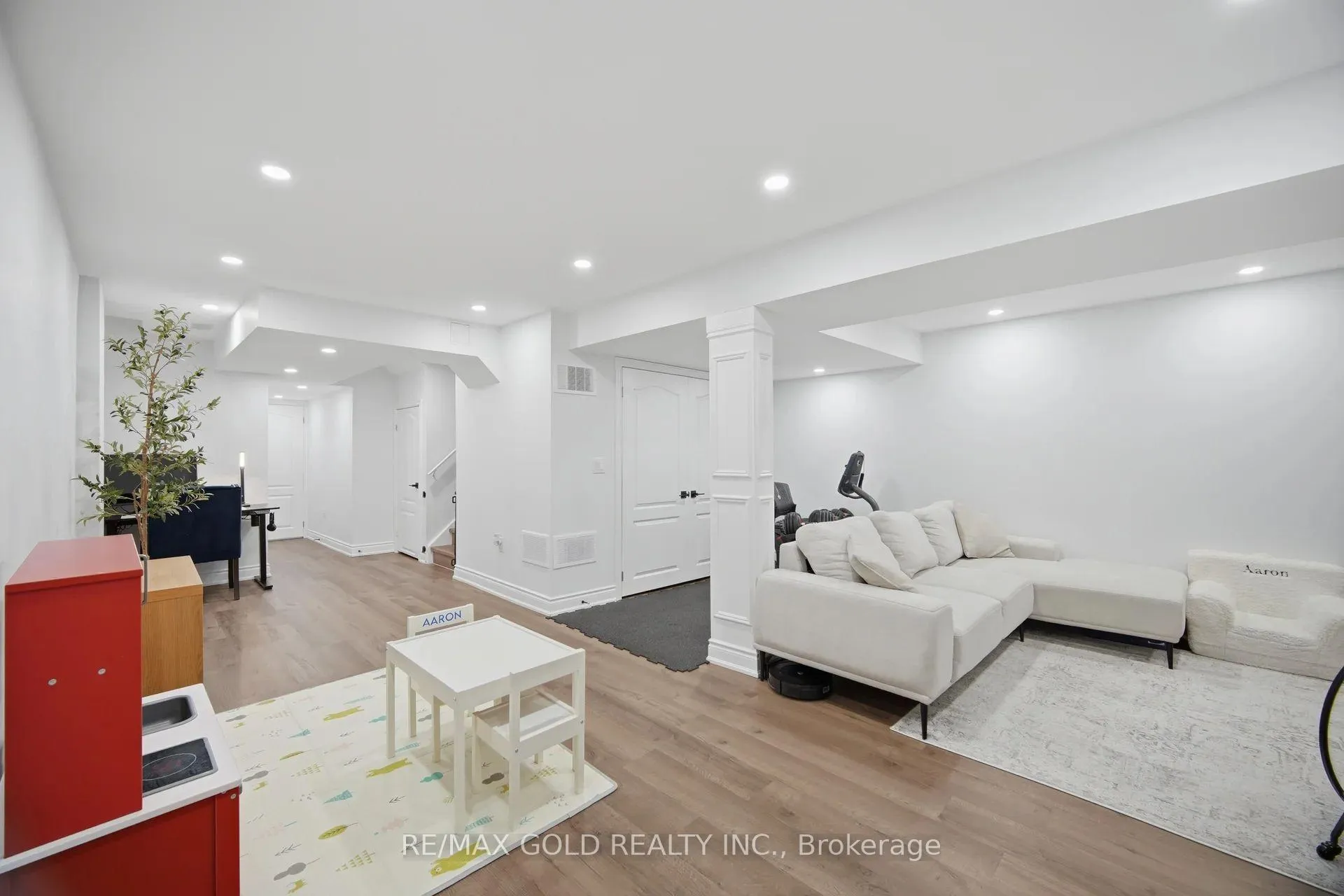 Photo 23 of 80 Pomell Trail, Brampton, Bram East — HOMEH