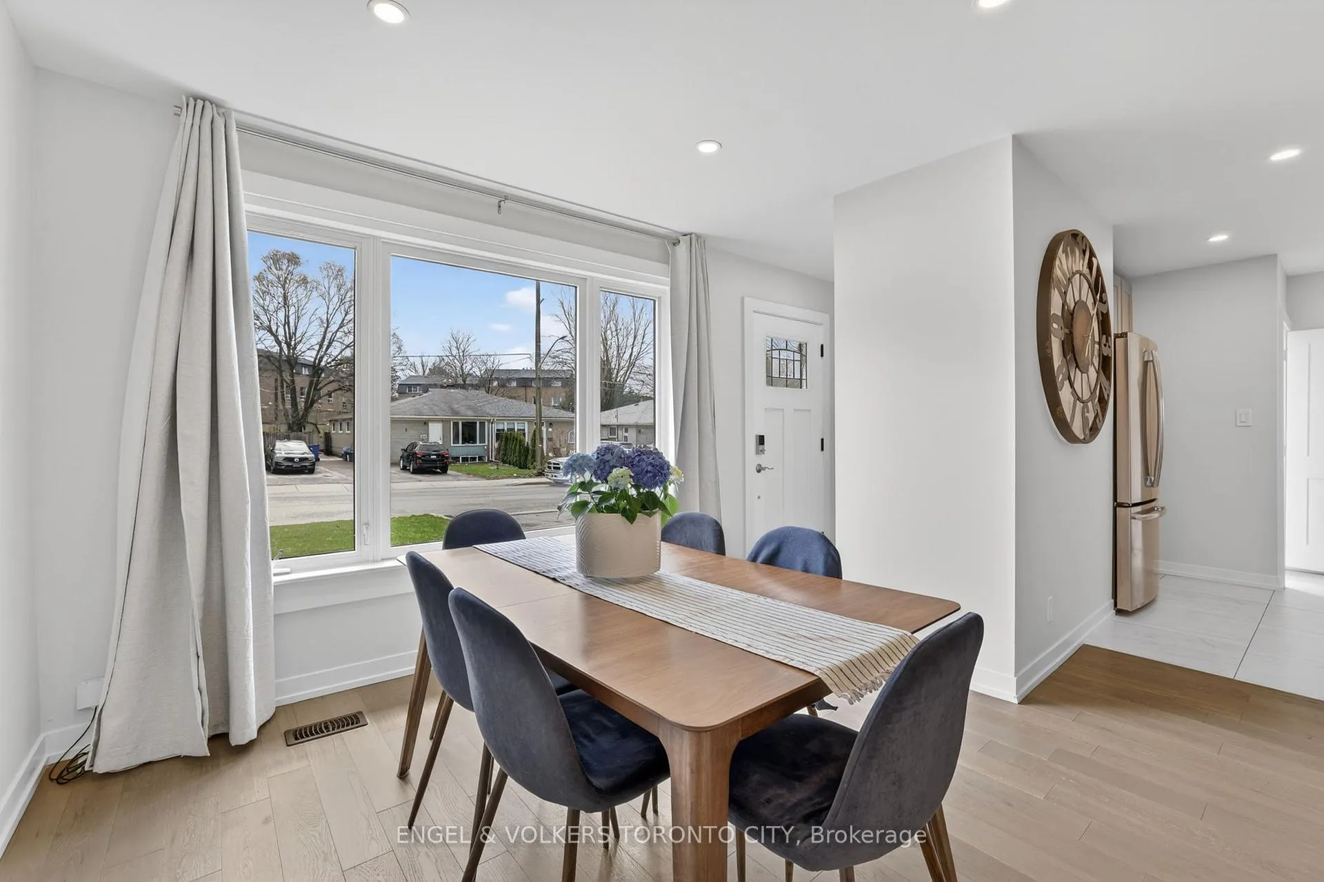Photo 6 of 32 Davis Road, Aurora, Aurora Highlands — HOMEH