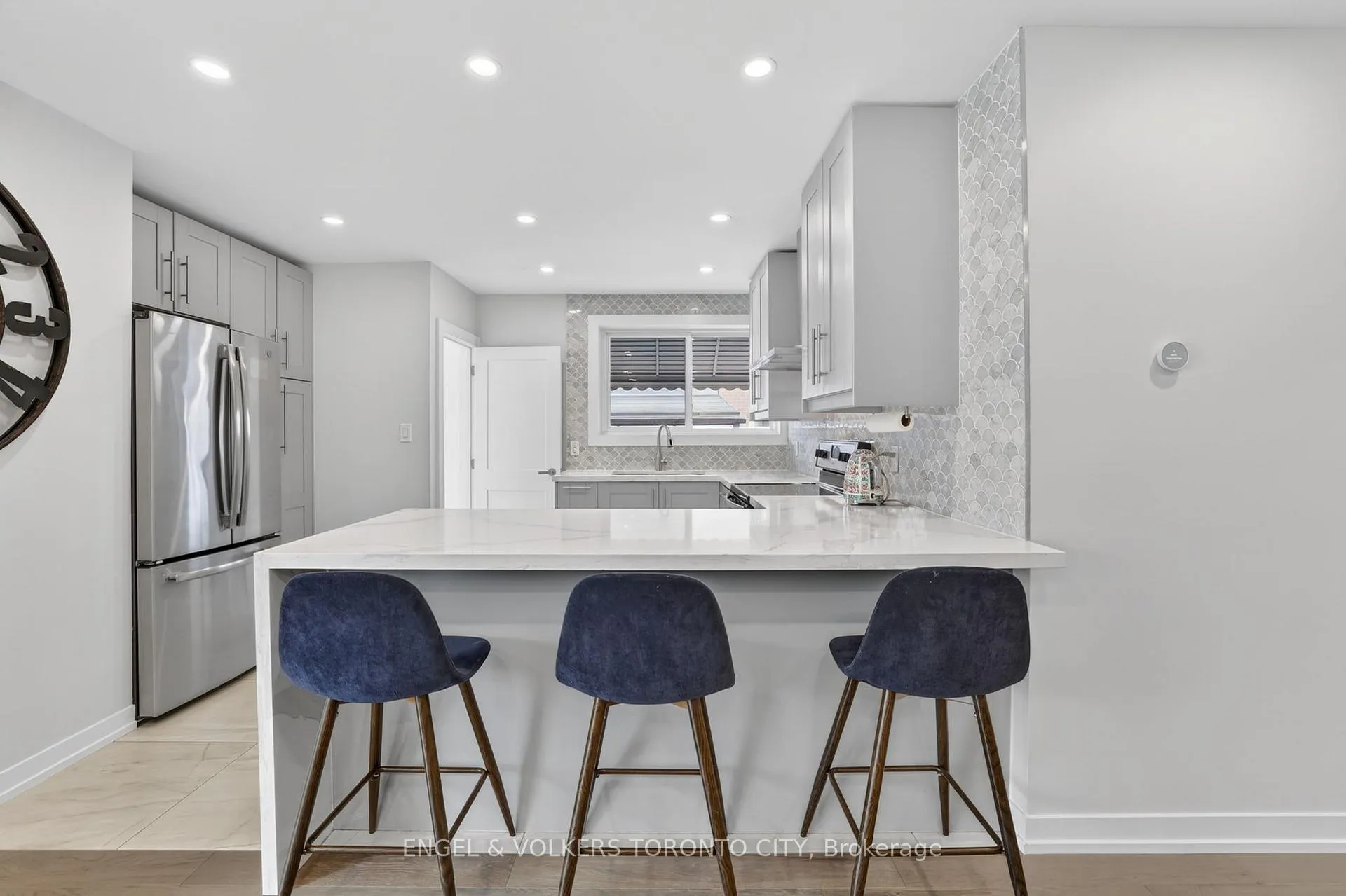 Photo 12 of 32 Davis Road, Aurora, Aurora Highlands — HOMEH