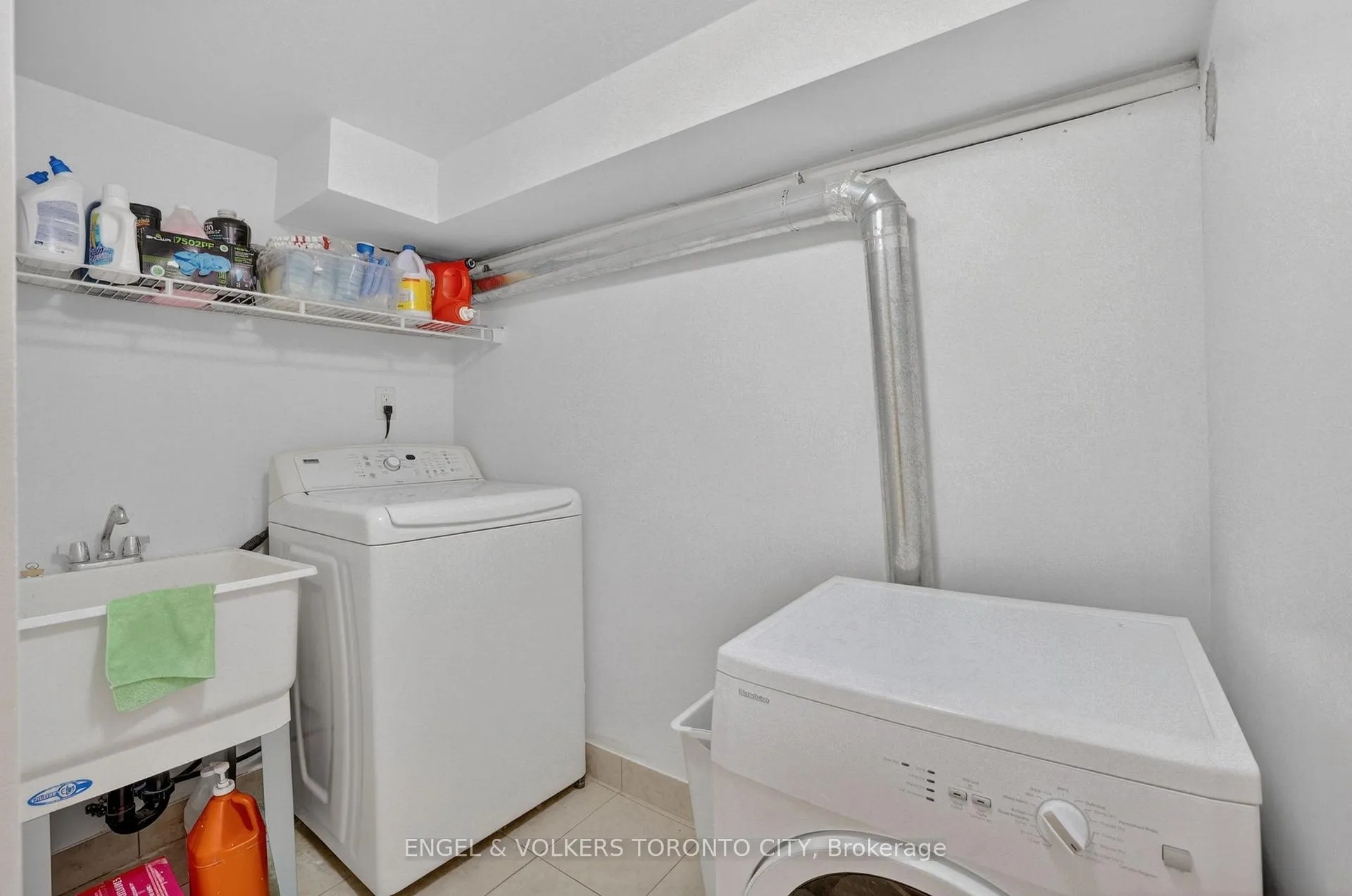 Photo 37 of 32 Davis Road, Aurora, Aurora Highlands — HOMEH