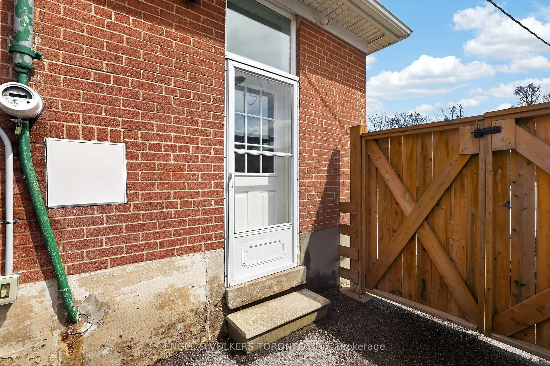 Photo 40 of 32 Davis Road, Aurora, Aurora Highlands — HOMEH