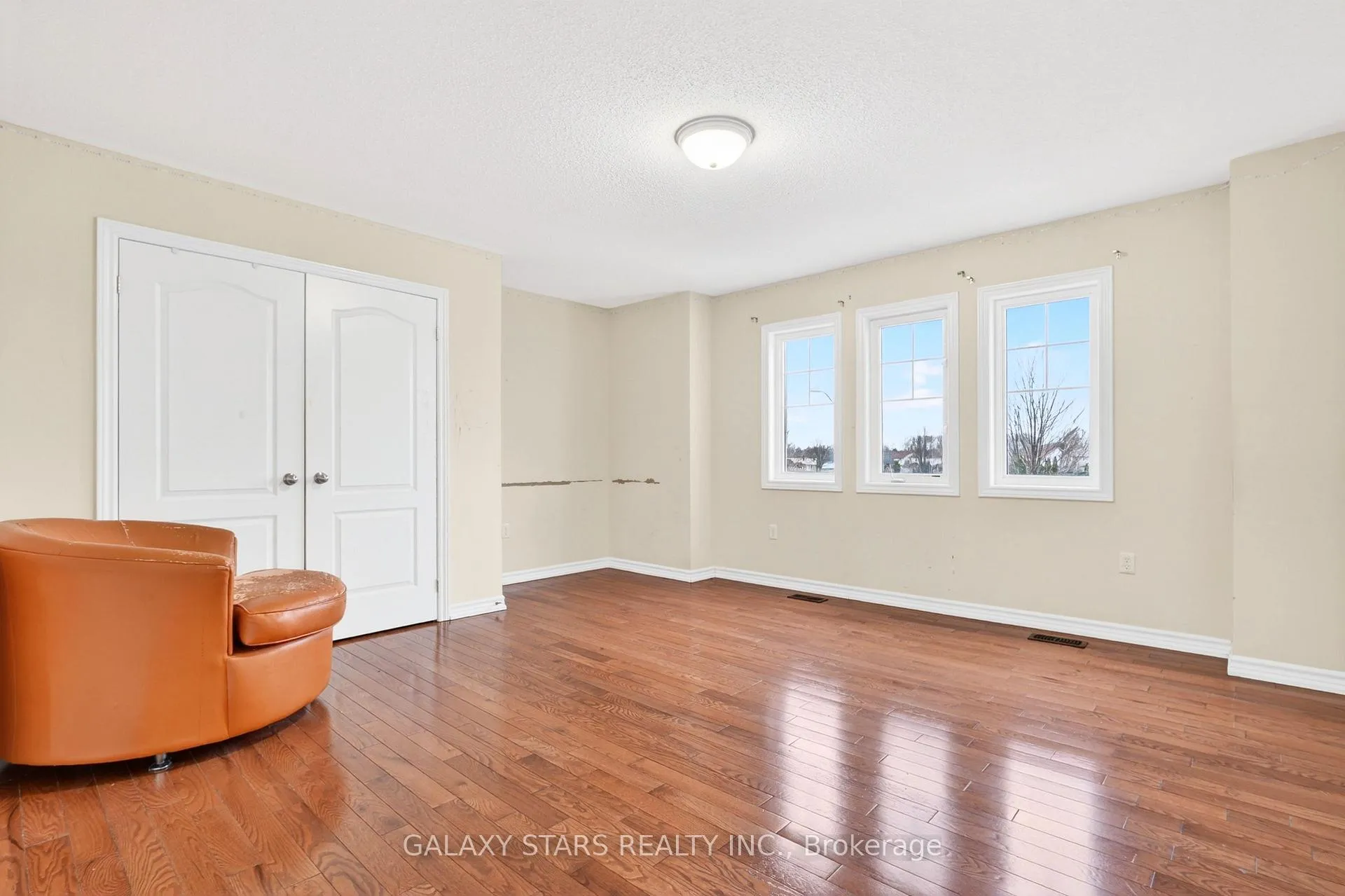 Photo 8 of 1844 Western Avenue, Oshawa, Samac — HOMEH