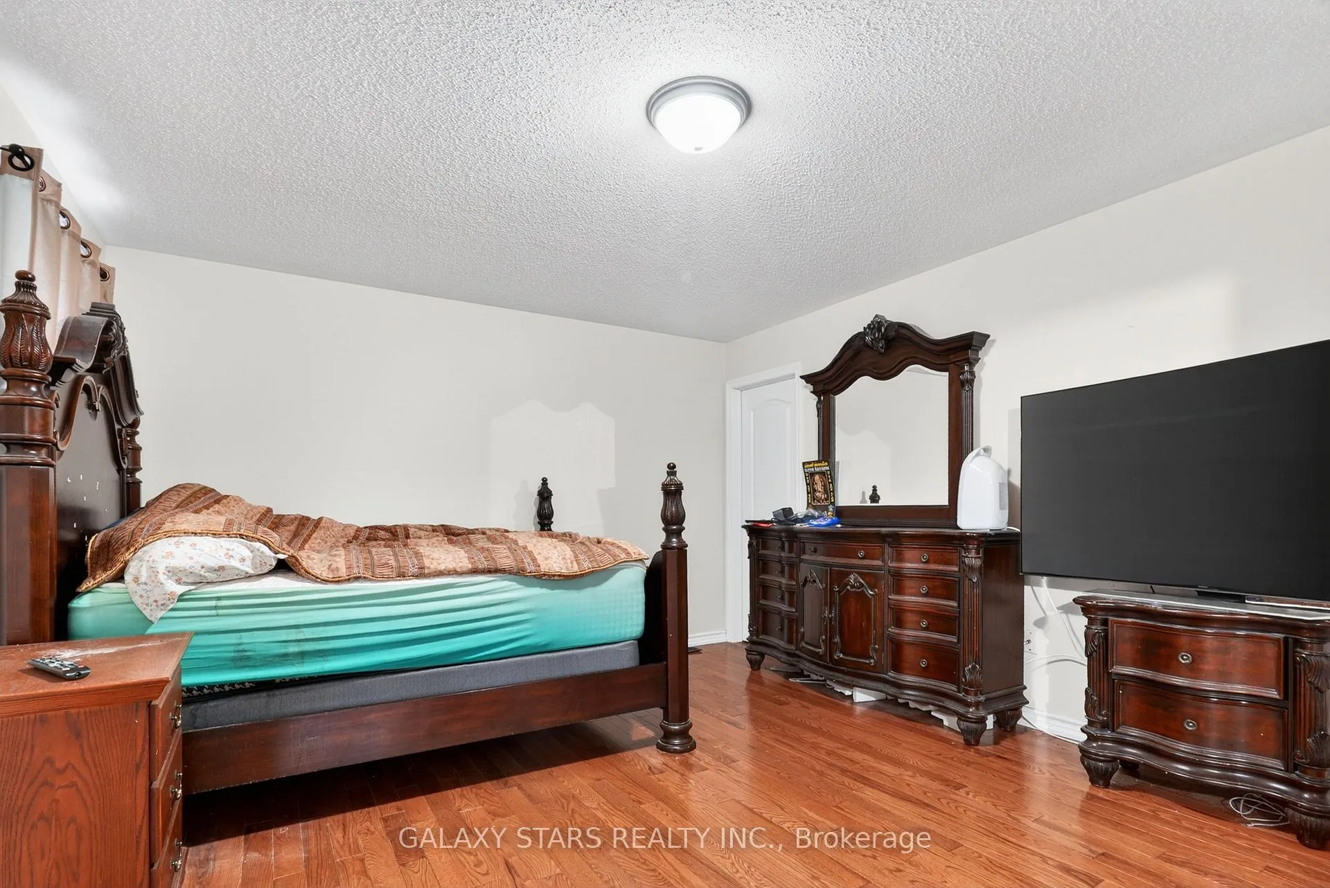 Photo 15 of 1844 Western Avenue, Oshawa, Samac — HOMEH