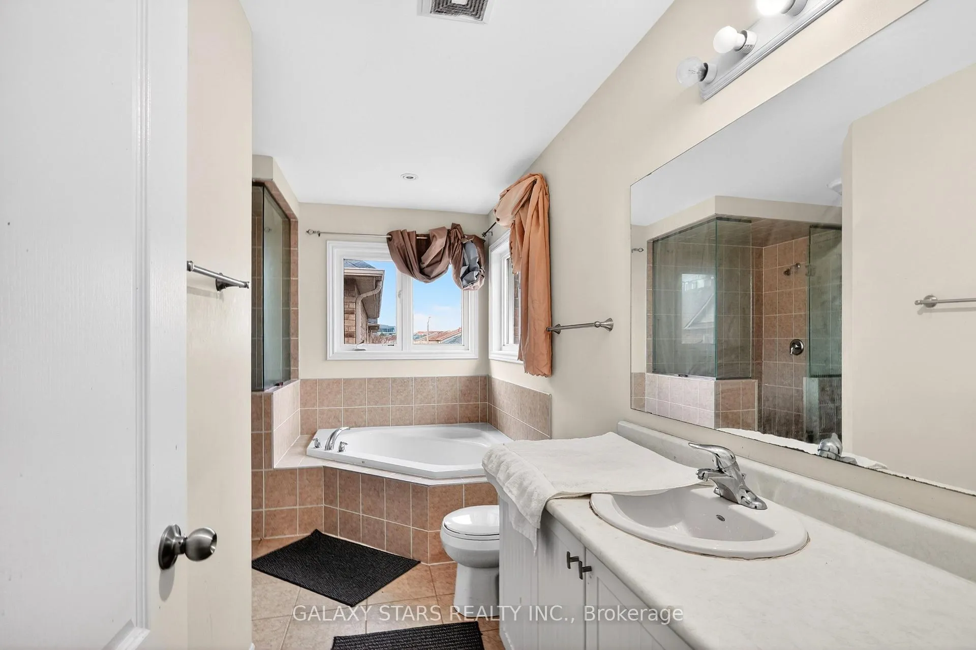Photo 17 of 1844 Western Avenue, Oshawa, Samac — HOMEH
