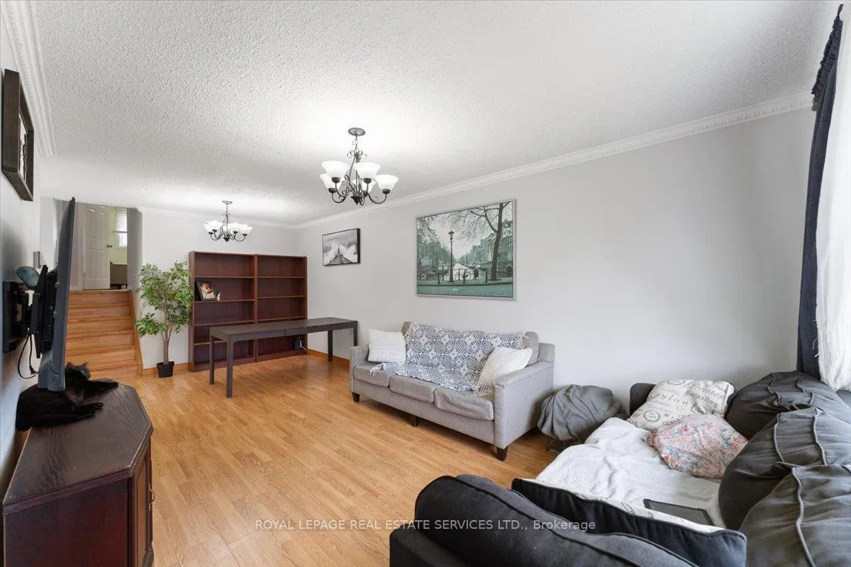 Photo 6 of 57 Elora Drive, Hamilton, Fessenden — HOMEH