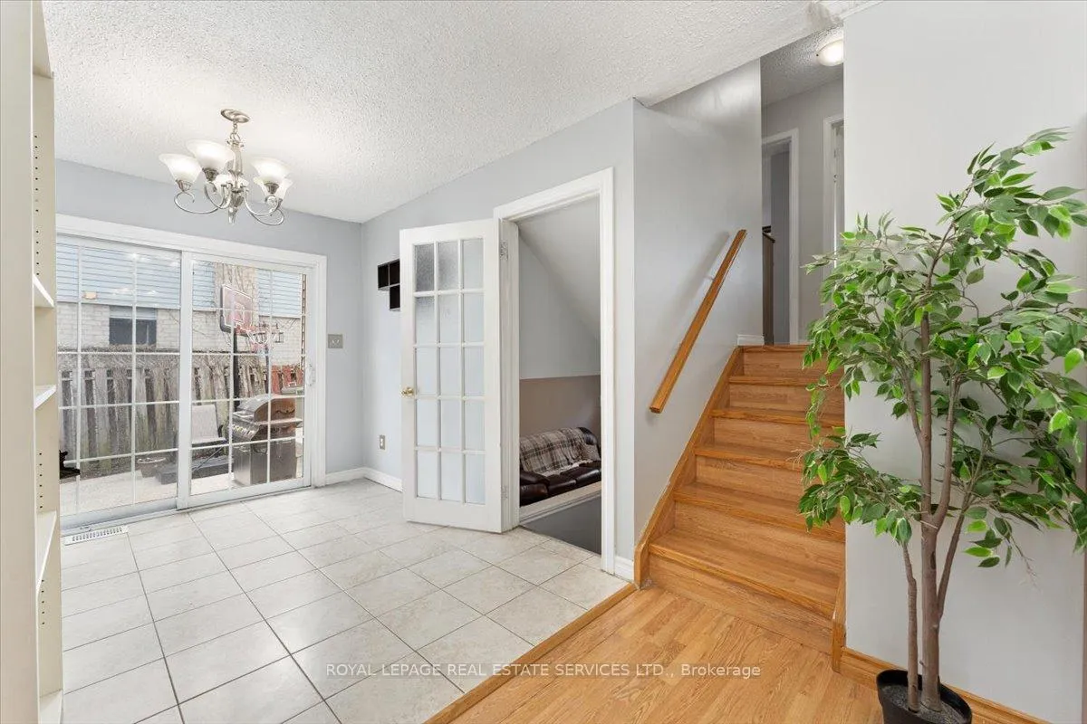 Photo 14 of 57 Elora Drive, Hamilton, Fessenden — HOMEH