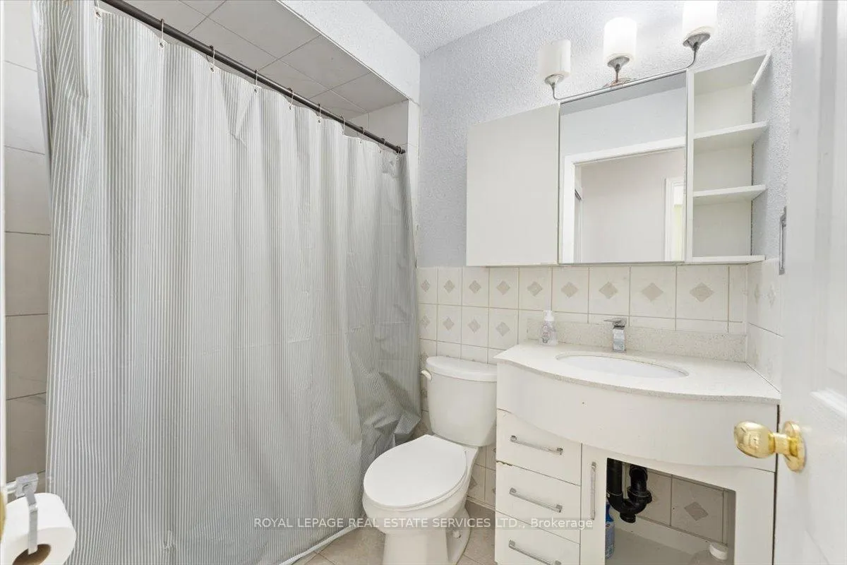 Photo 23 of 57 Elora Drive, Hamilton, Fessenden — HOMEH