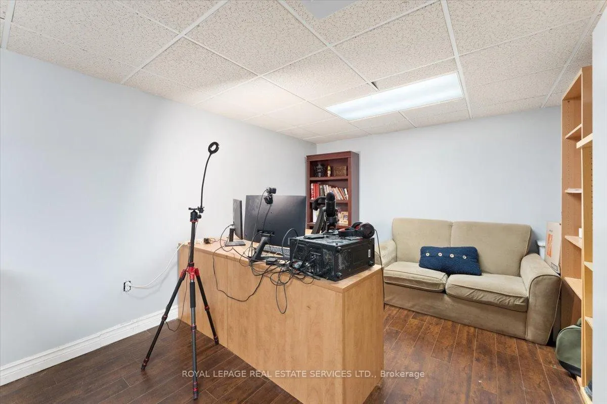 Photo 33 of 57 Elora Drive, Hamilton, Fessenden — HOMEH