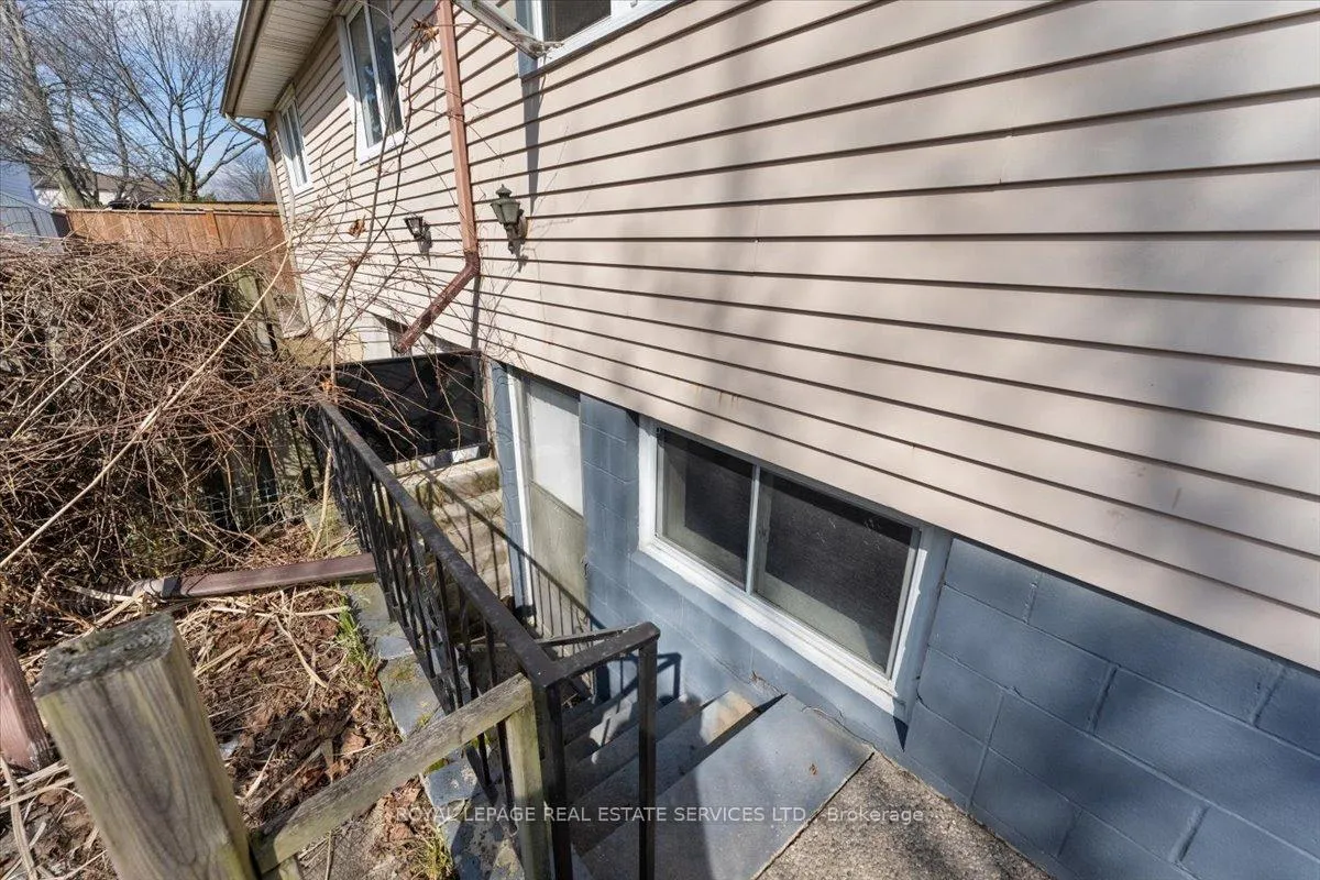 Photo 39 of 57 Elora Drive, Hamilton, Fessenden — HOMEH