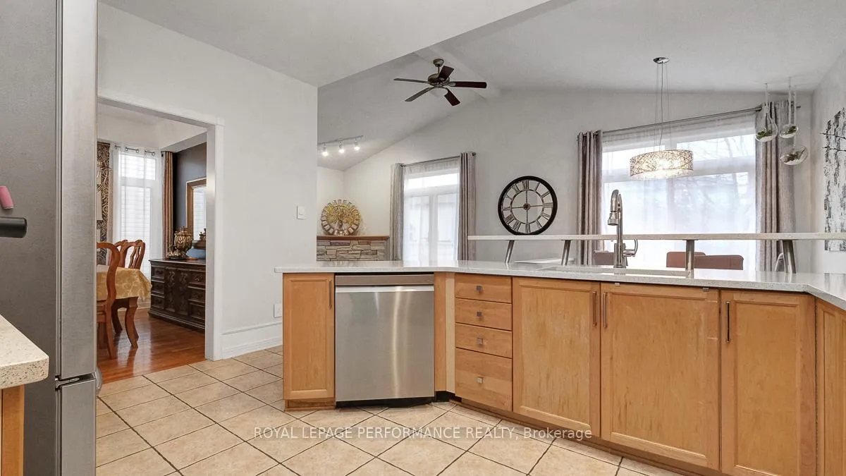 Photo 7 of 40 Rivergreen Crescent, Ottawa, Kanata - Bridlewood — HOMEH