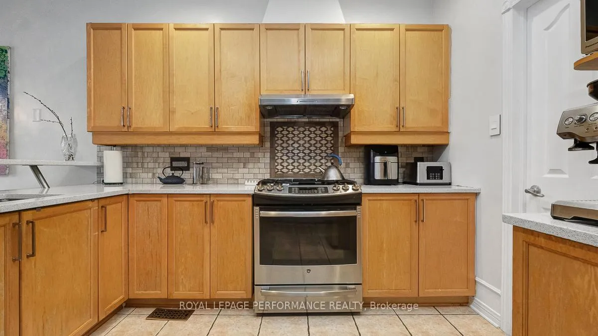 Photo 9 of 40 Rivergreen Crescent, Ottawa, Kanata - Bridlewood — HOMEH