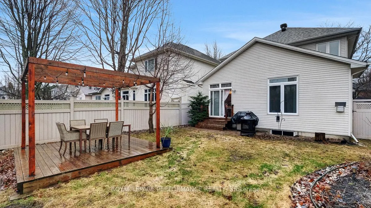 Photo 25 of 40 Rivergreen Crescent, Ottawa, Kanata - Bridlewood — HOMEH