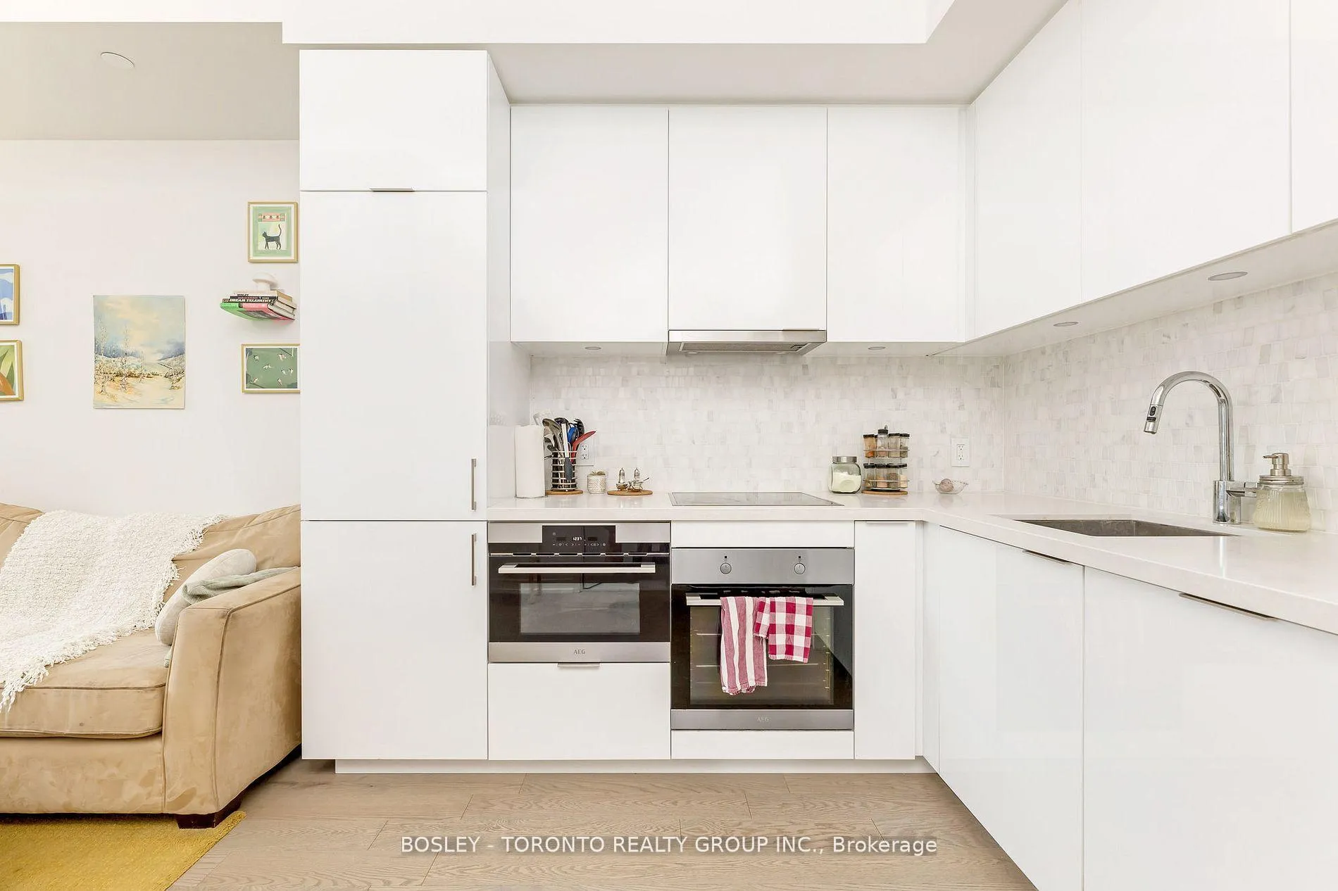 Photo 6 of Unit 719, 158 Front Street E, Toronto, Moss Park — HOMEH
