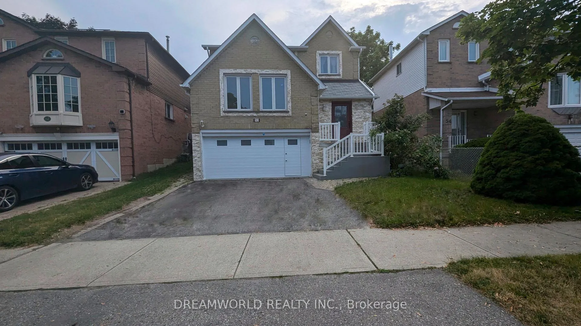 Photo 2 of 52 Gardiner Drive, Ajax, Central — HOMEH
