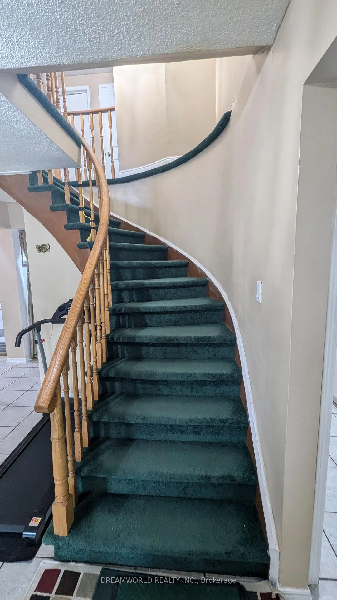 Photo 5 of 52 Gardiner Drive, Ajax, Central — HOMEH