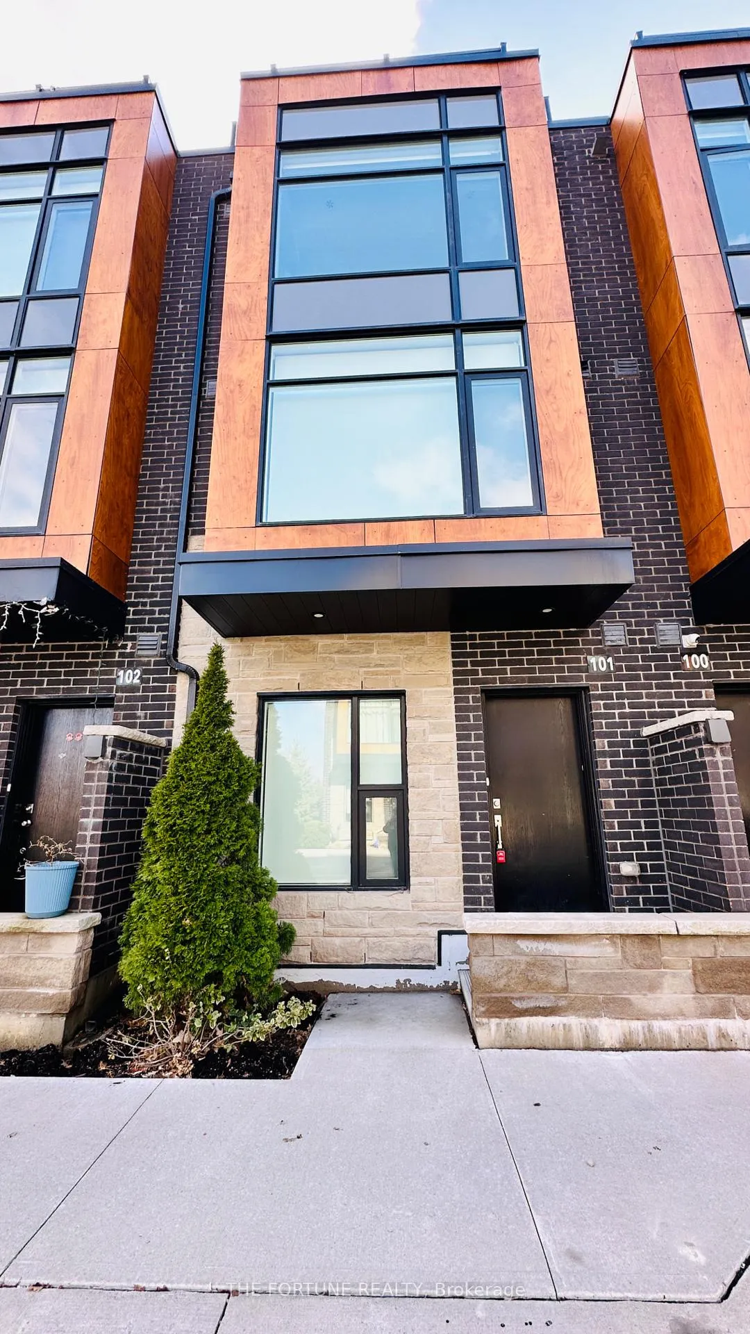 Photo 2 of Unit 101, 200 Malta Avenue, Brampton, Fletcher's Creek South — HOMEH