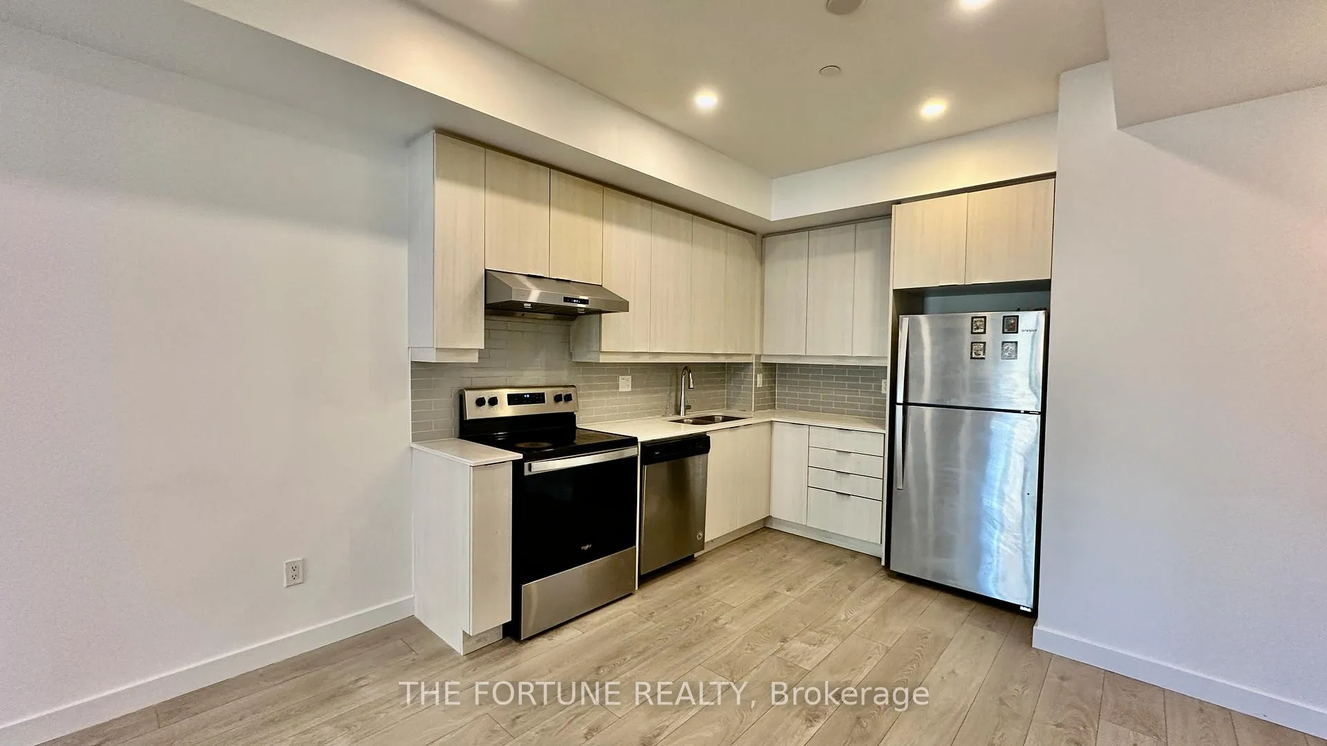 Photo 7 of Unit 101, 200 Malta Avenue, Brampton, Fletcher's Creek South — HOMEH