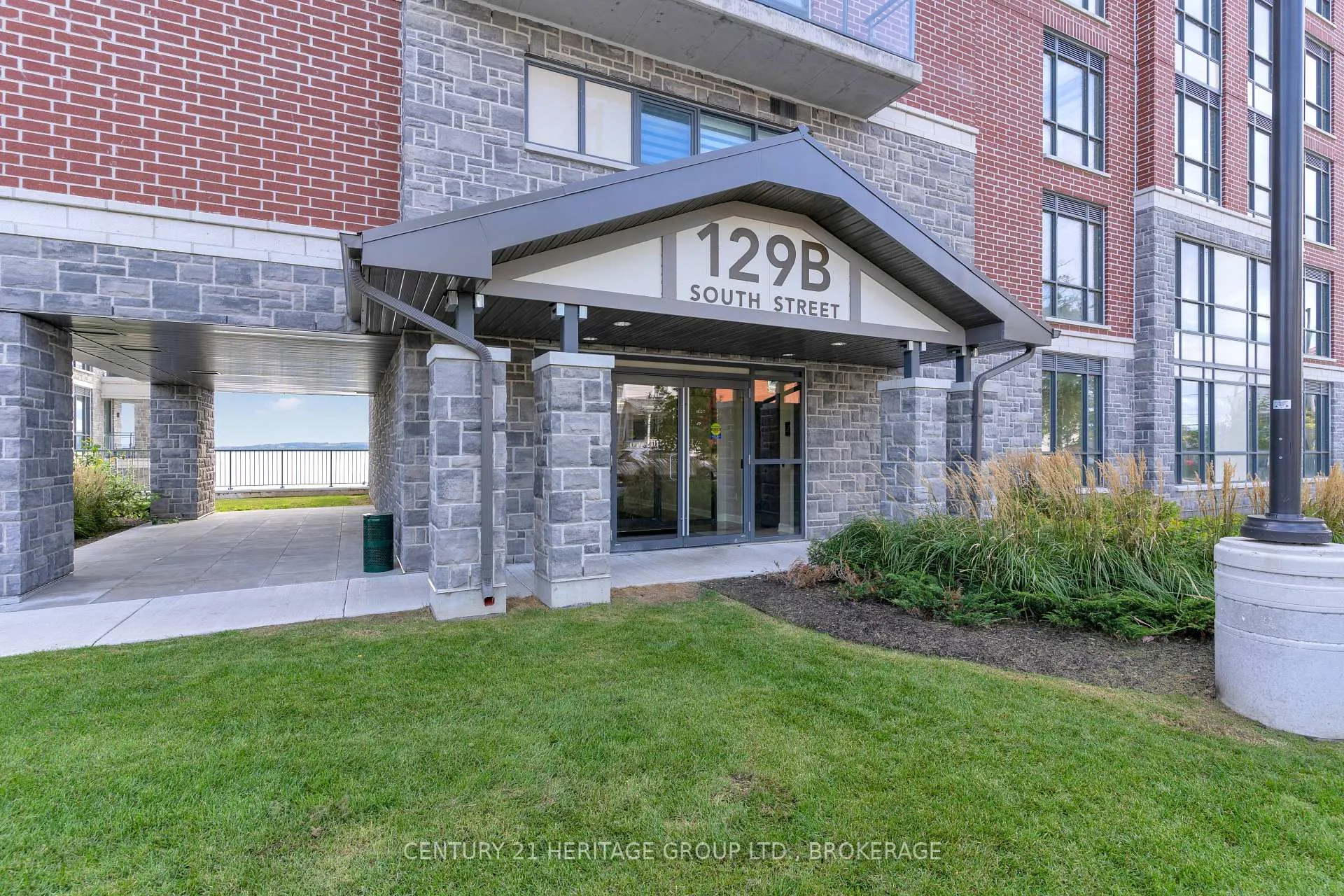 Front of Unit 217, 129B South Street