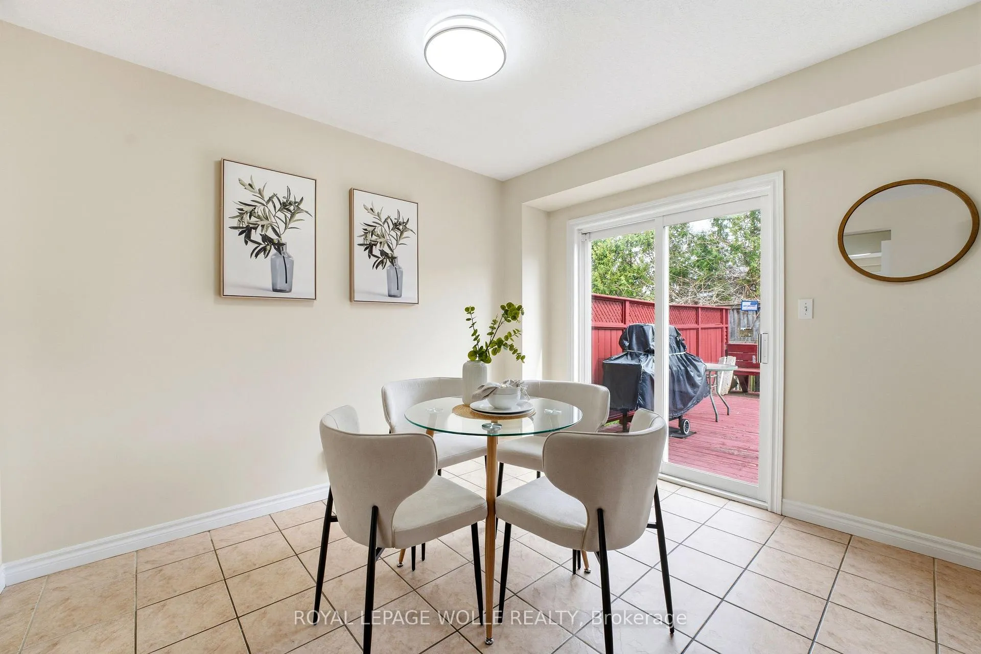 Photo 13 of 87 Ralgreen Crescent, Waterloo — HOMEH