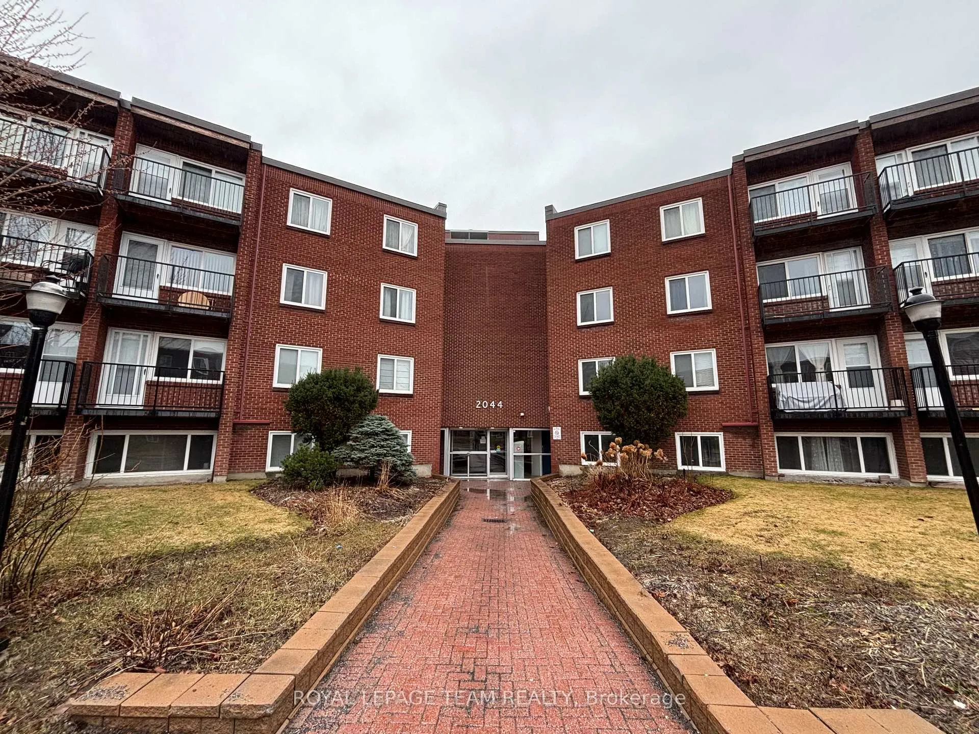 Photo 2 of Unit 102C, 2044 Arrowsmith Drive, Ottawa, Beacon Hill South — HOMEH