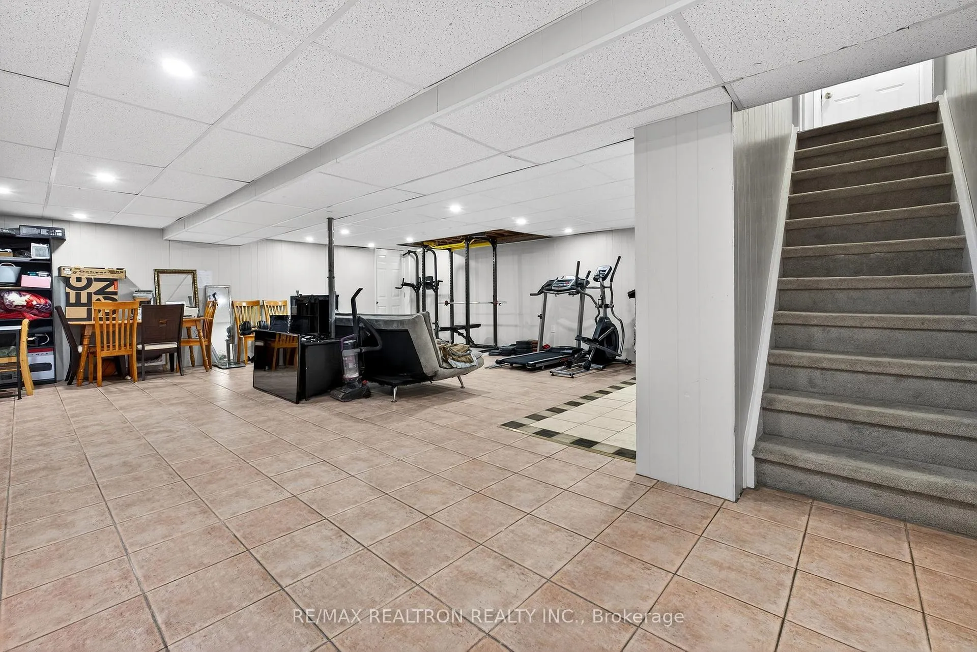 Photo 28 of 301 Lupin Drive, Whitby, Downtown Whitby — HOMEH