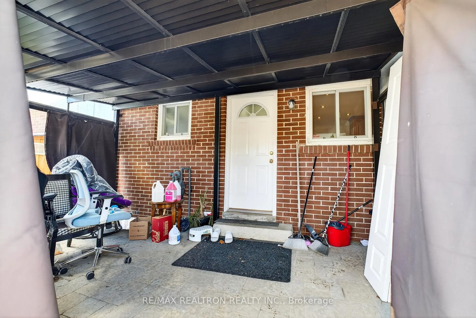 Photo 40 of 301 Lupin Drive, Whitby, Downtown Whitby — HOMEH