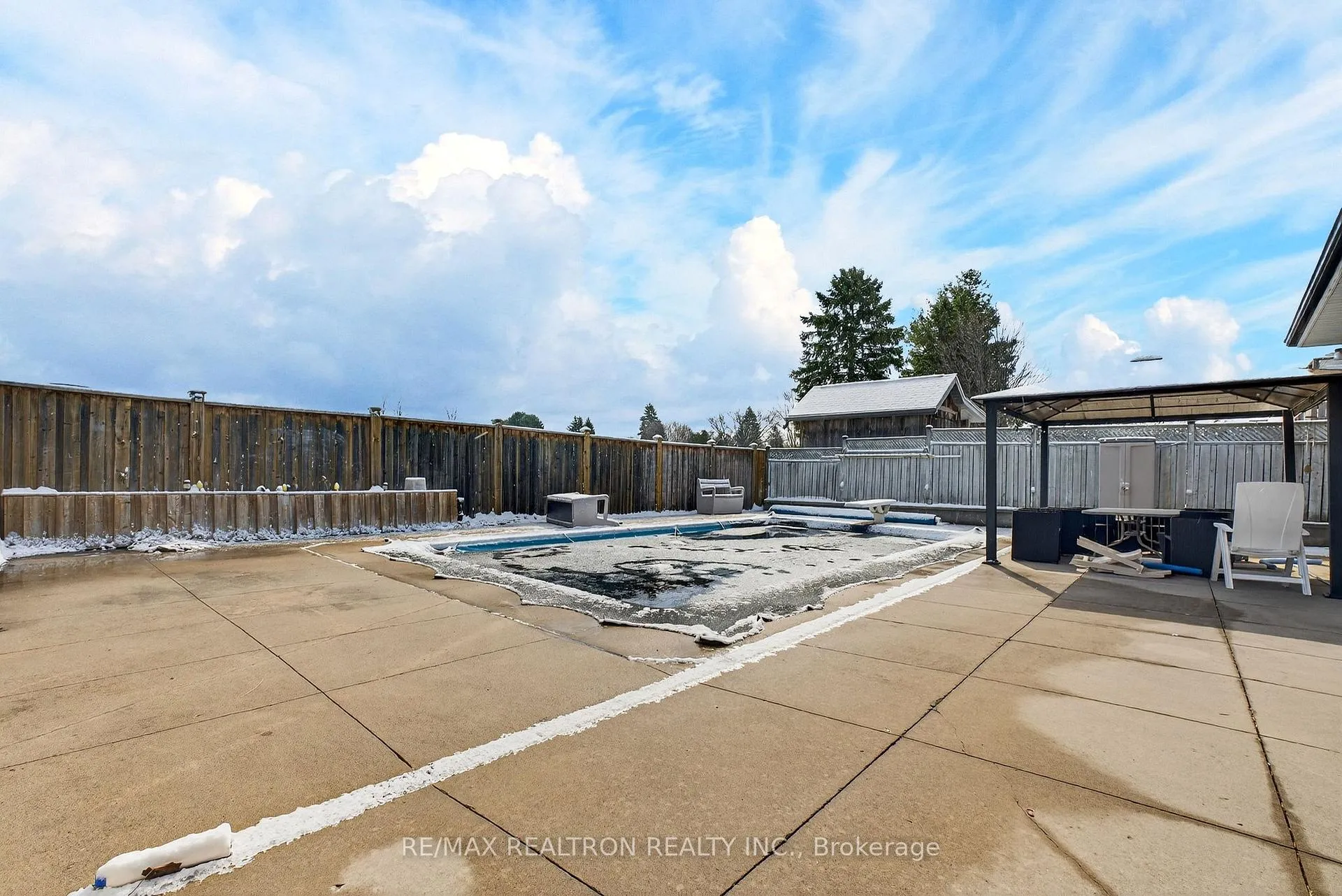 Photo 41 of 301 Lupin Drive, Whitby, Downtown Whitby — HOMEH