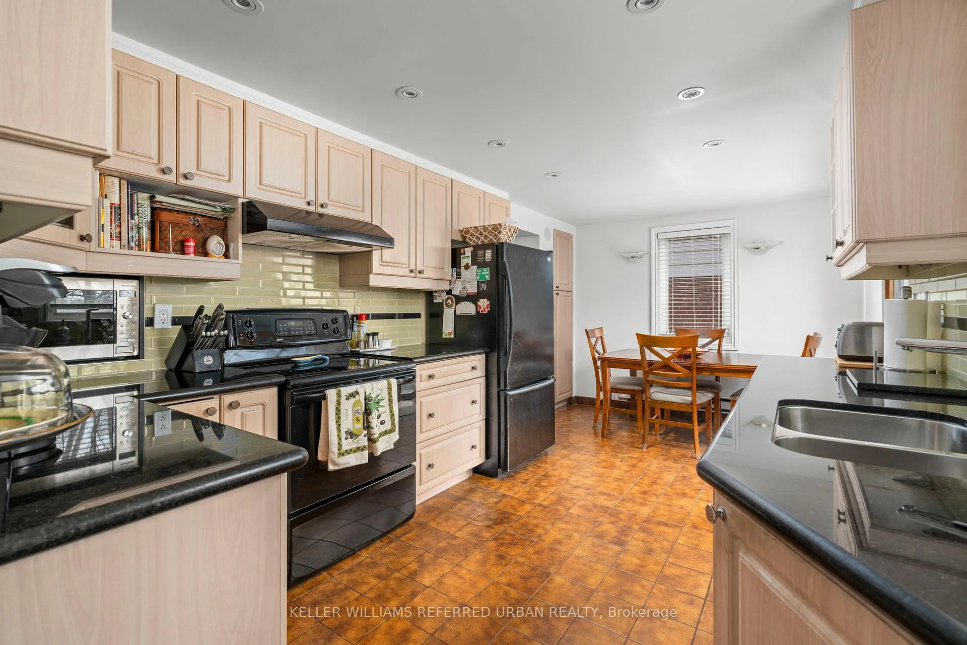 Photo 13 of 10 Landour Avenue, Toronto, Keelesdale-Eglinton West — HOMEH
