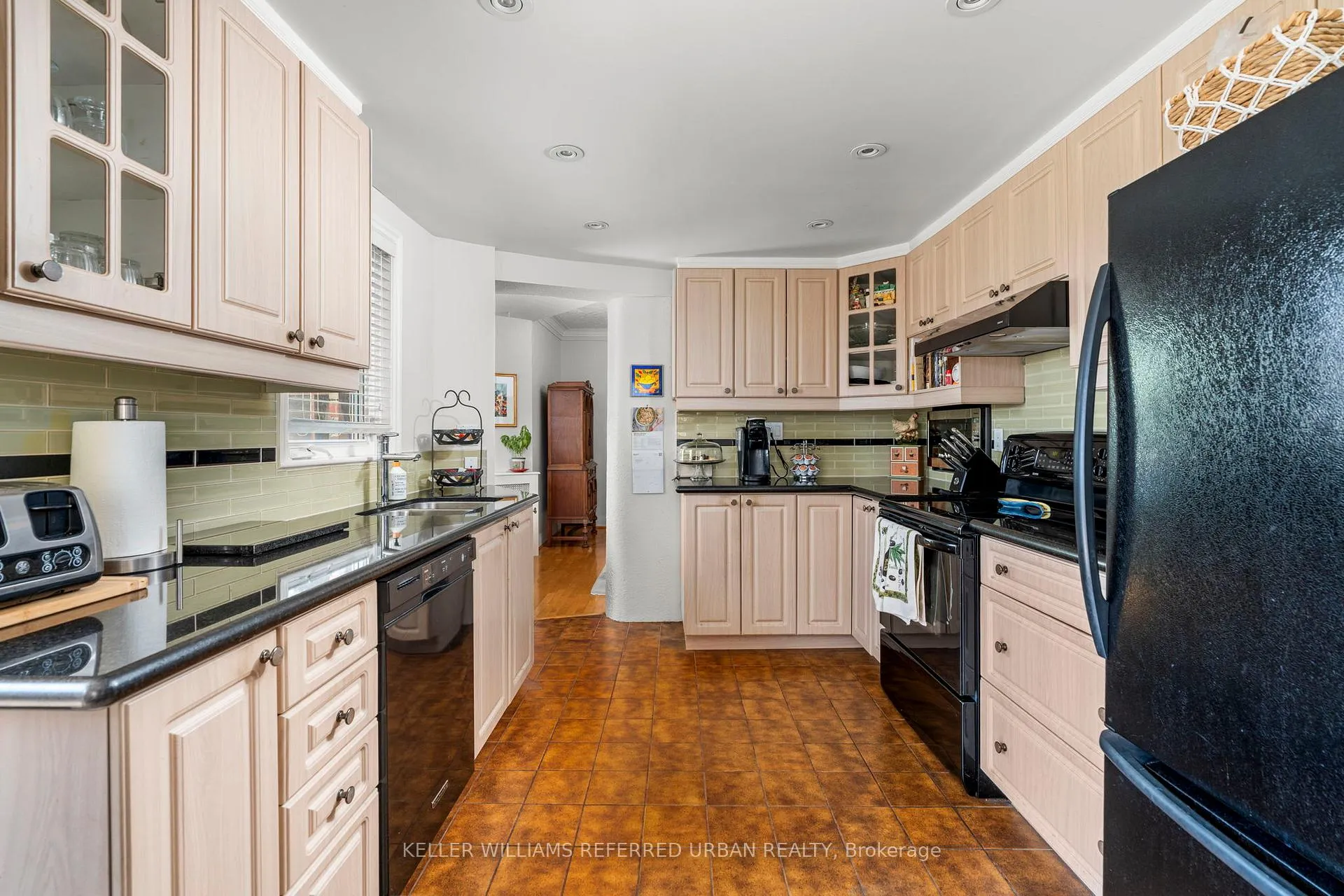 Photo 14 of 10 Landour Avenue, Toronto, Keelesdale-Eglinton West — HOMEH