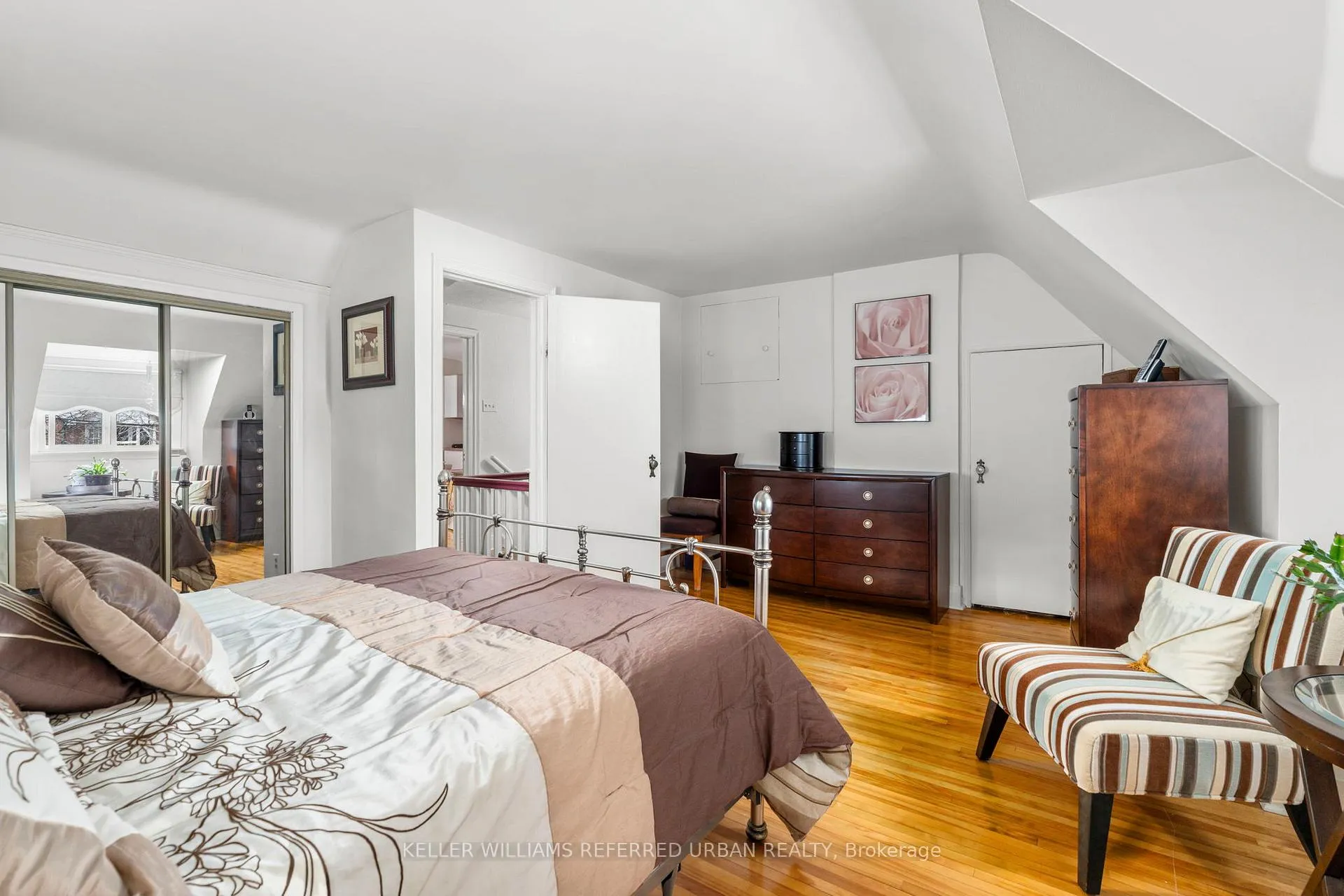 Photo 18 of 10 Landour Avenue, Toronto, Keelesdale-Eglinton West — HOMEH