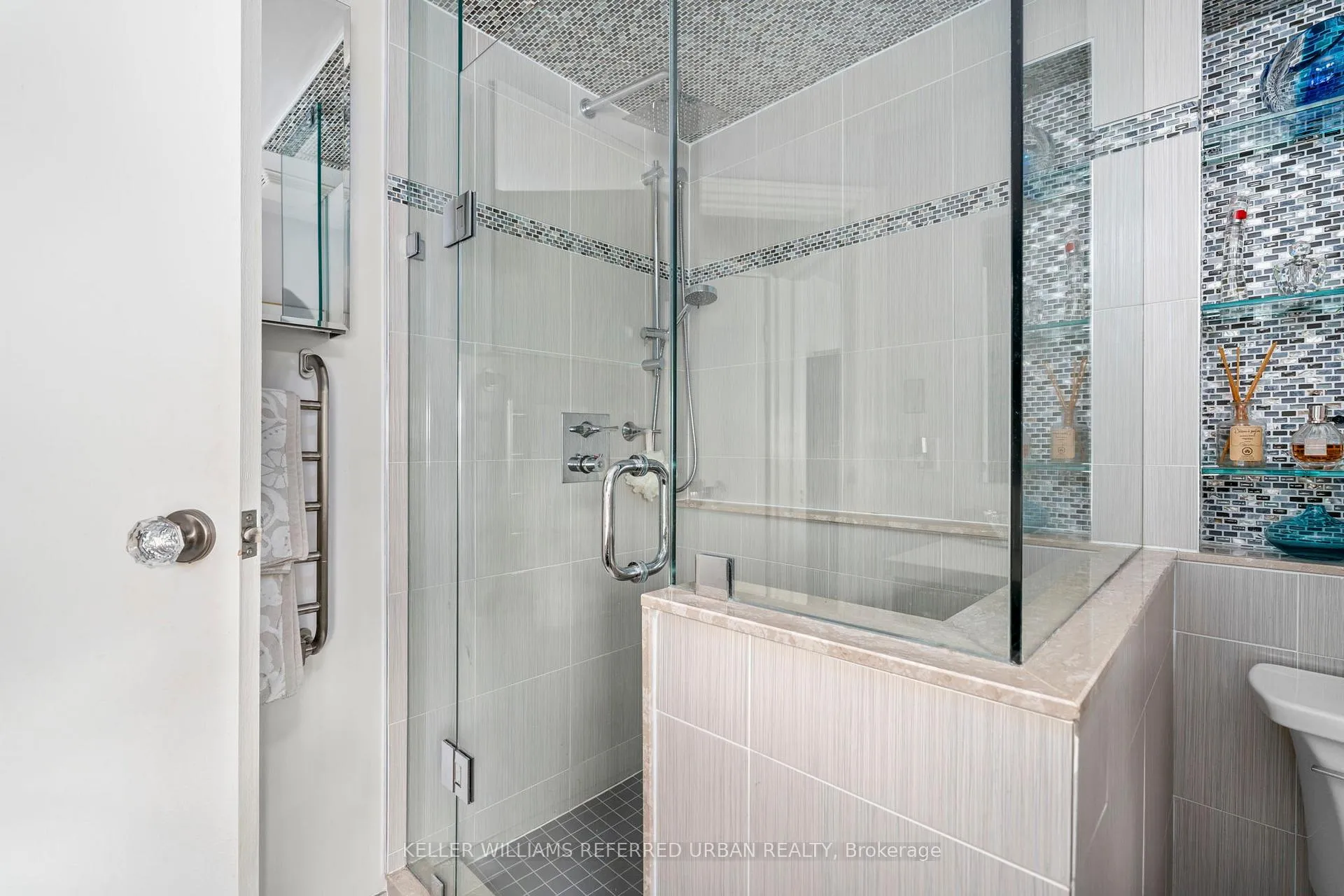 Photo 24 of 10 Landour Avenue, Toronto, Keelesdale-Eglinton West — HOMEH