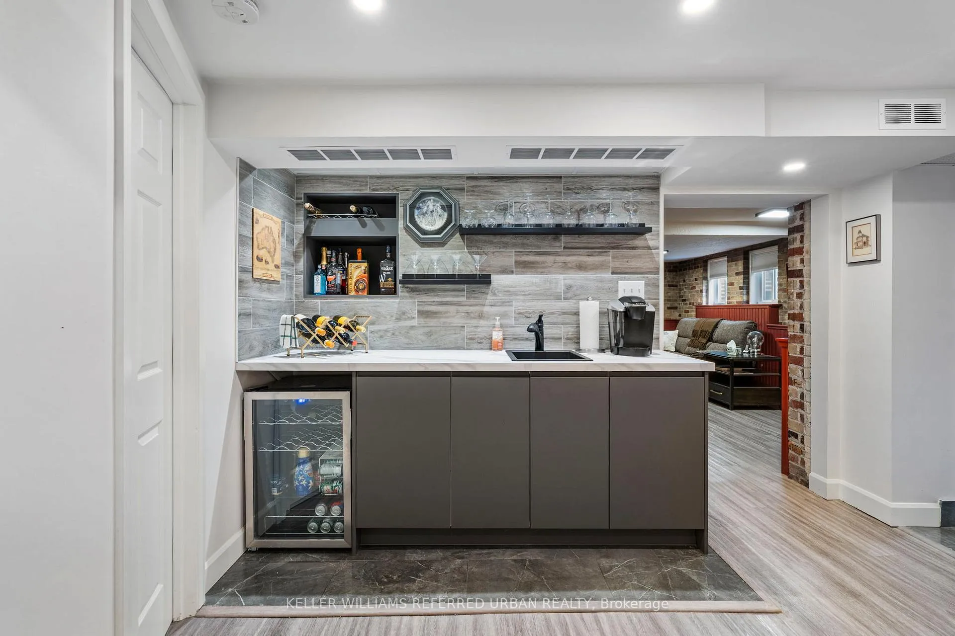 Photo 28 of 10 Landour Avenue, Toronto, Keelesdale-Eglinton West — HOMEH