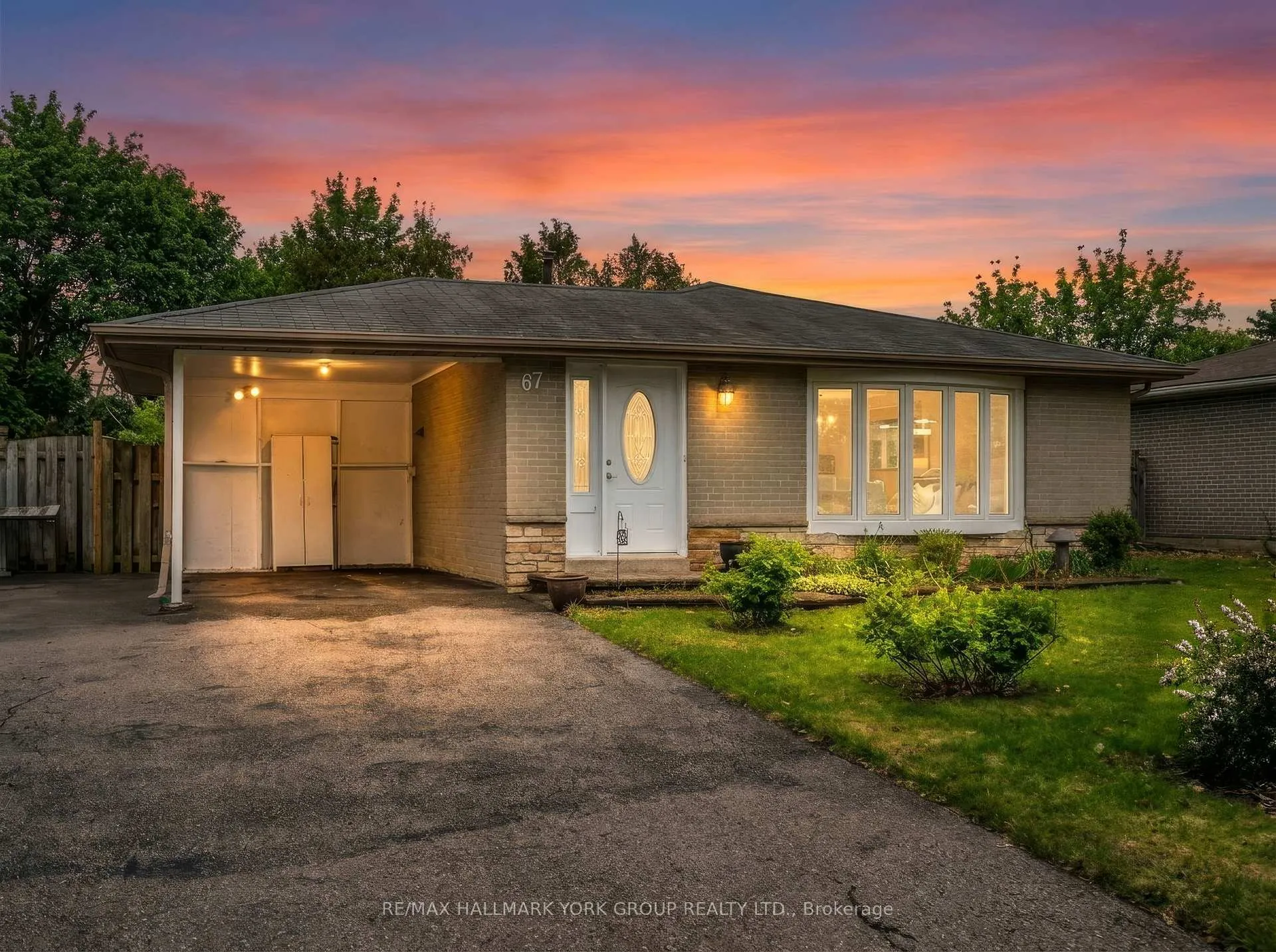 Photo 2 of 67 Devins Drive, Aurora, Aurora Heights — HOMEH