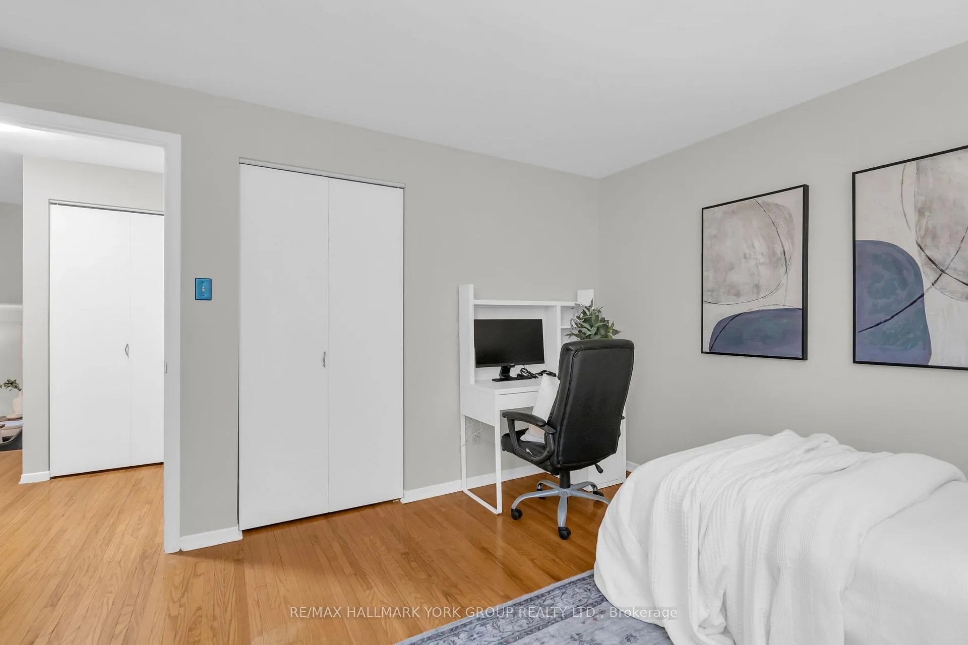 Photo 25 of 67 Devins Drive, Aurora, Aurora Heights — HOMEH