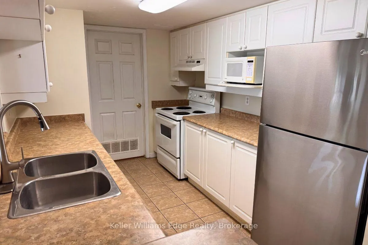 Photo 6 of Unit E404, 216 Plains Road W, Burlington, Bayview — HOMEH