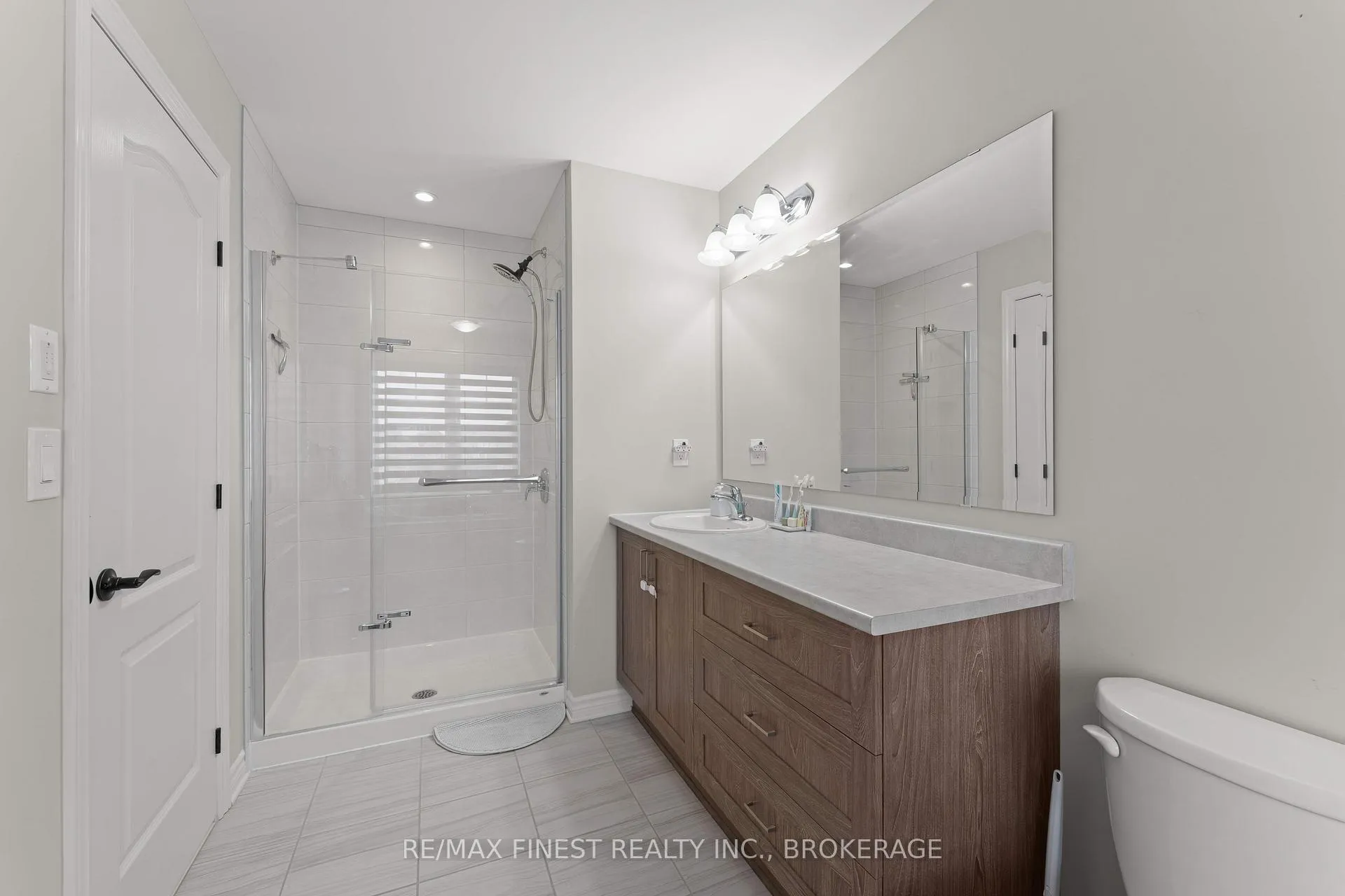 Photo 25 of 1345 Tremont Drive, Kingston, City Northwest — HOMEH
