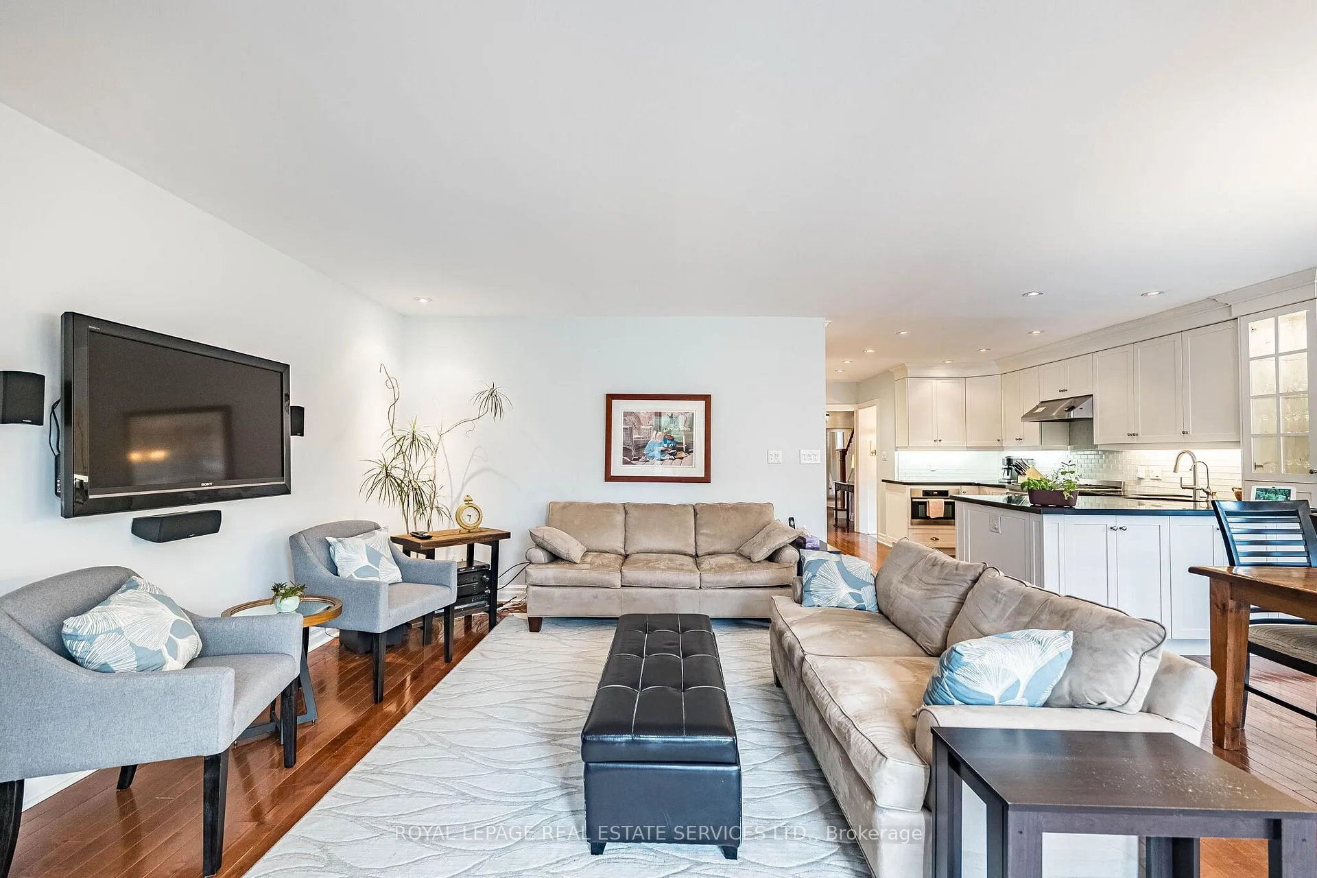 Photo 12 of 51 Wellington Street E, Brampton, Downtown Brampton — HOMEH